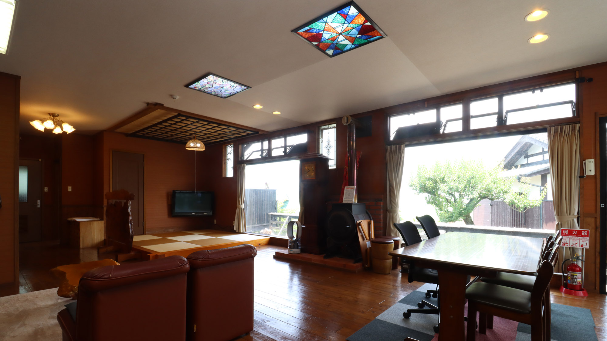 【離れ】大人数でも使いやすいリビング