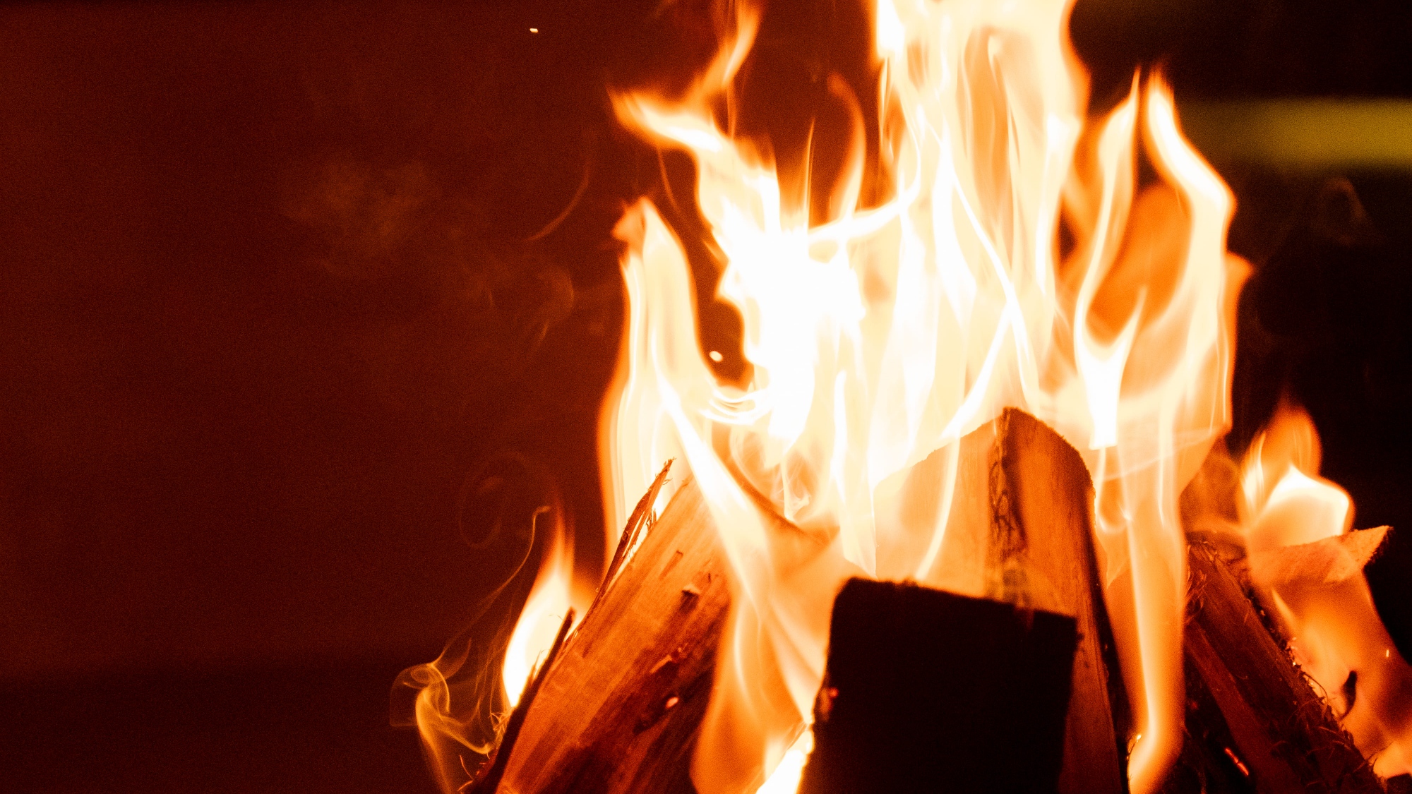  ◆屋外 - 本格的なBBQができるアウトドアキッチンも