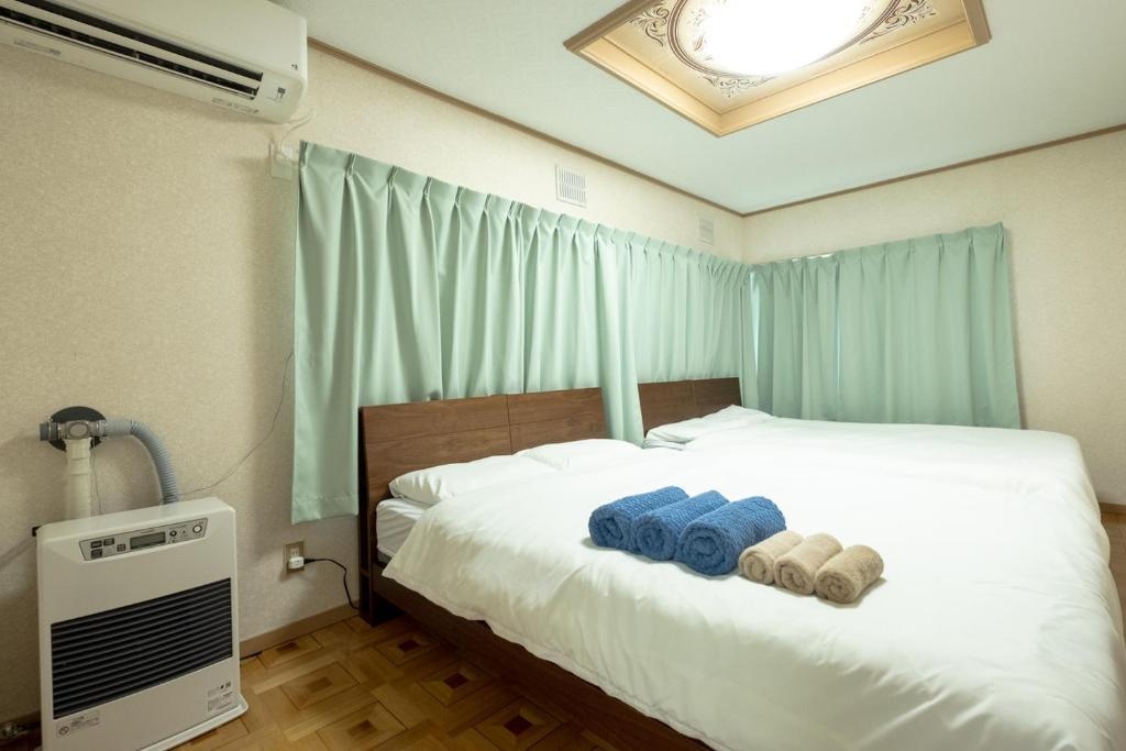 【素泊まり】最大8名、無料駐車場、観光地アクセス良好！ファーム富田/青い池/トマム