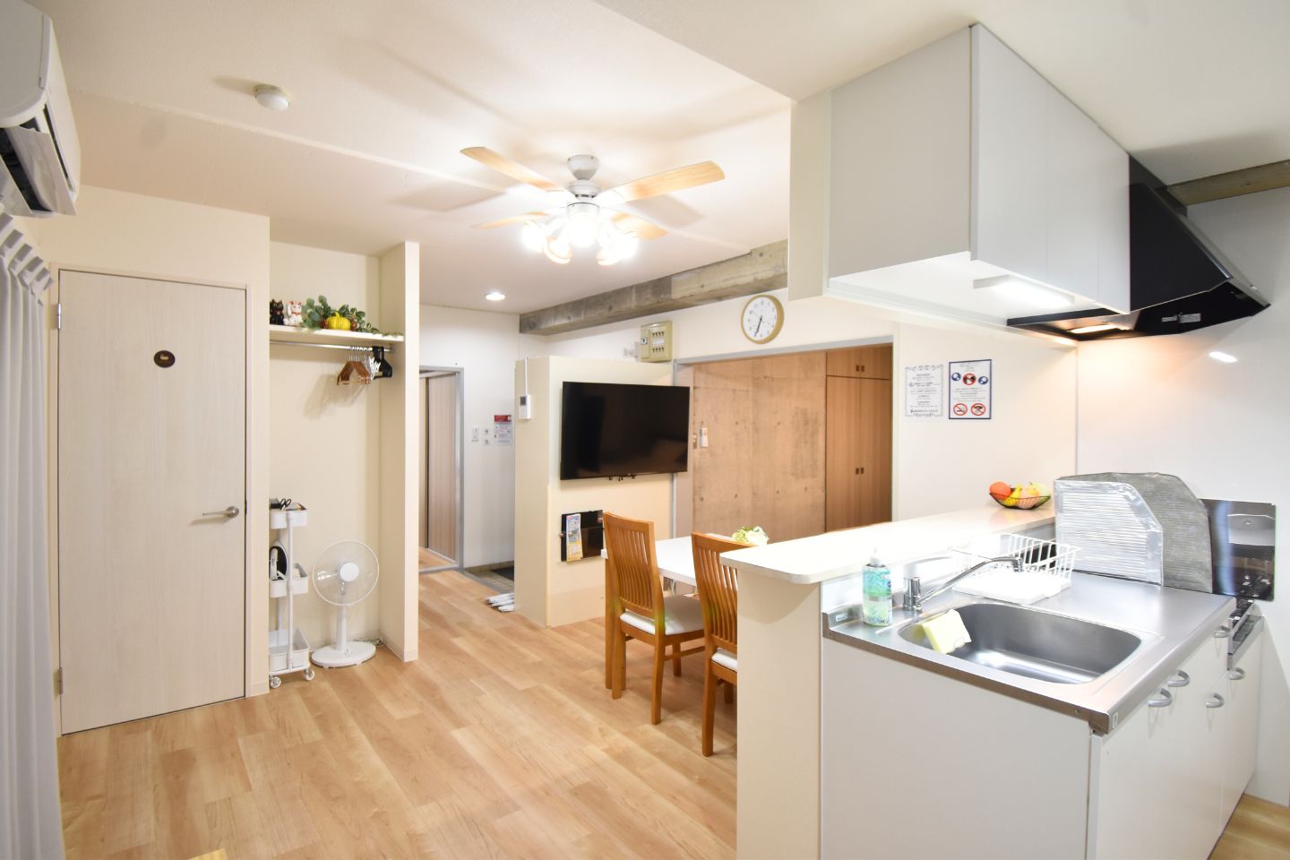 【402】キッチン、リビング