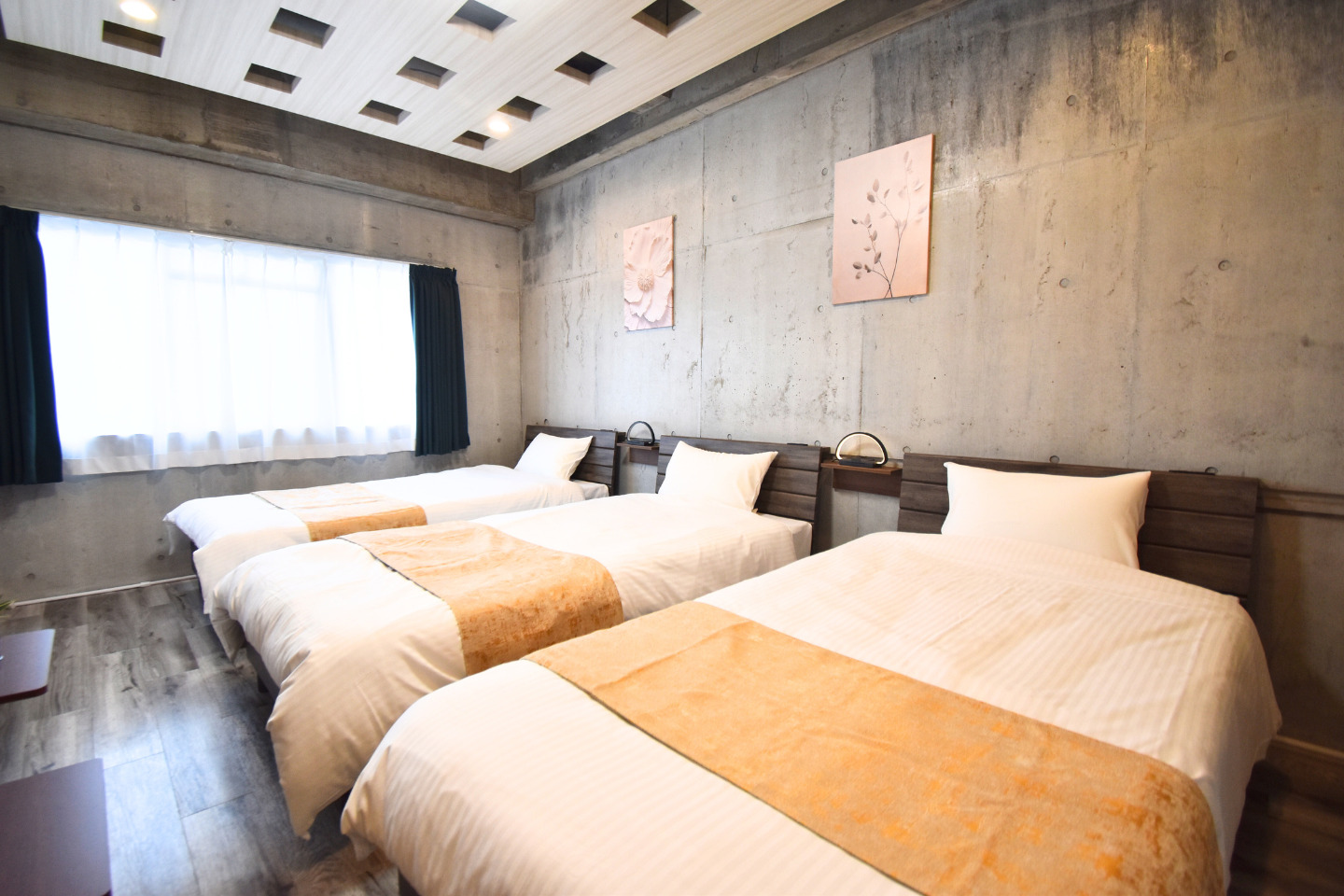 【501】寝室1(シングル&times;3)