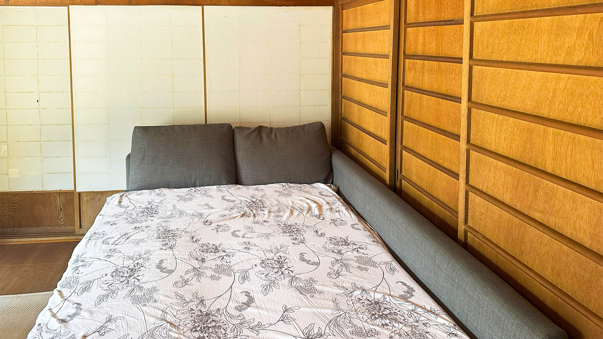 ・【ソファーベッド】布団以外にもソファーベッドのご用意もございます