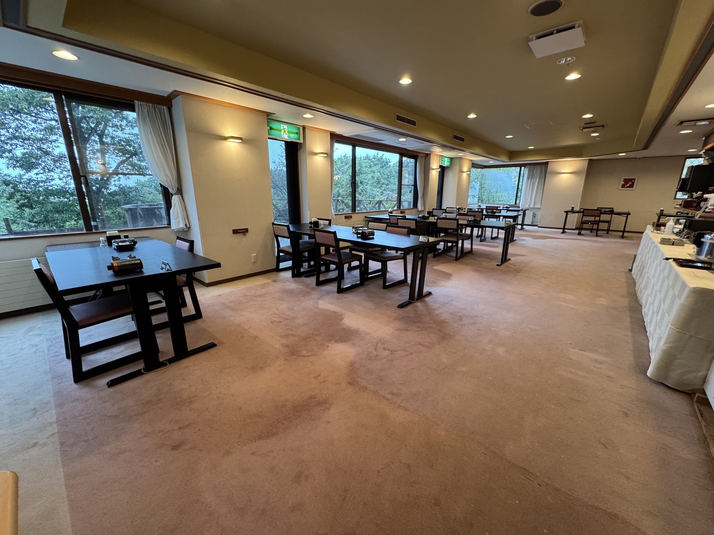 【50歳以上＆平日＆室数限定】通常価格より最大15％OFFの平日最安値プラン【夕食・朝食付き】