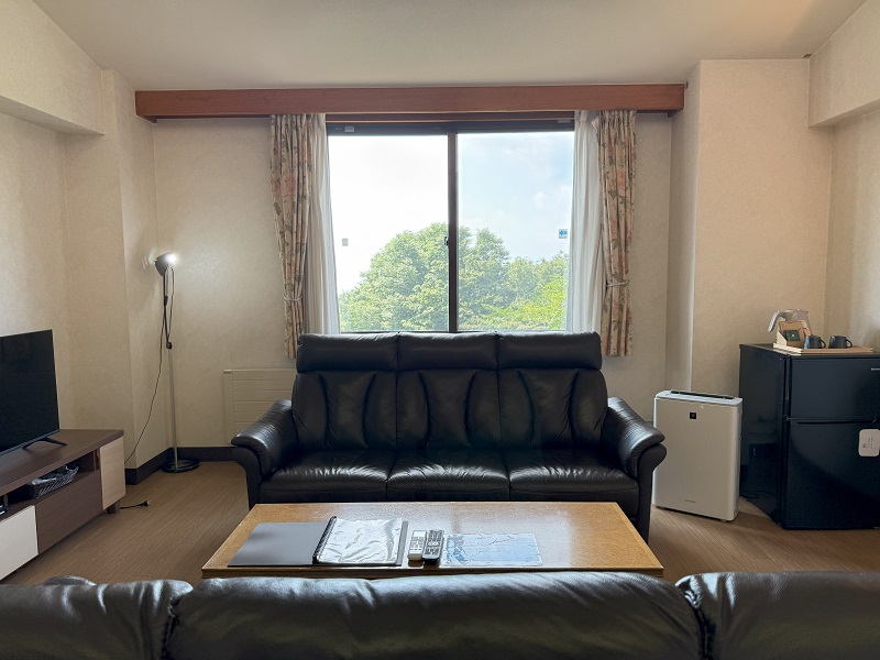 【洋モダンスイート和洋室】76平米　リビング+和室+洋室