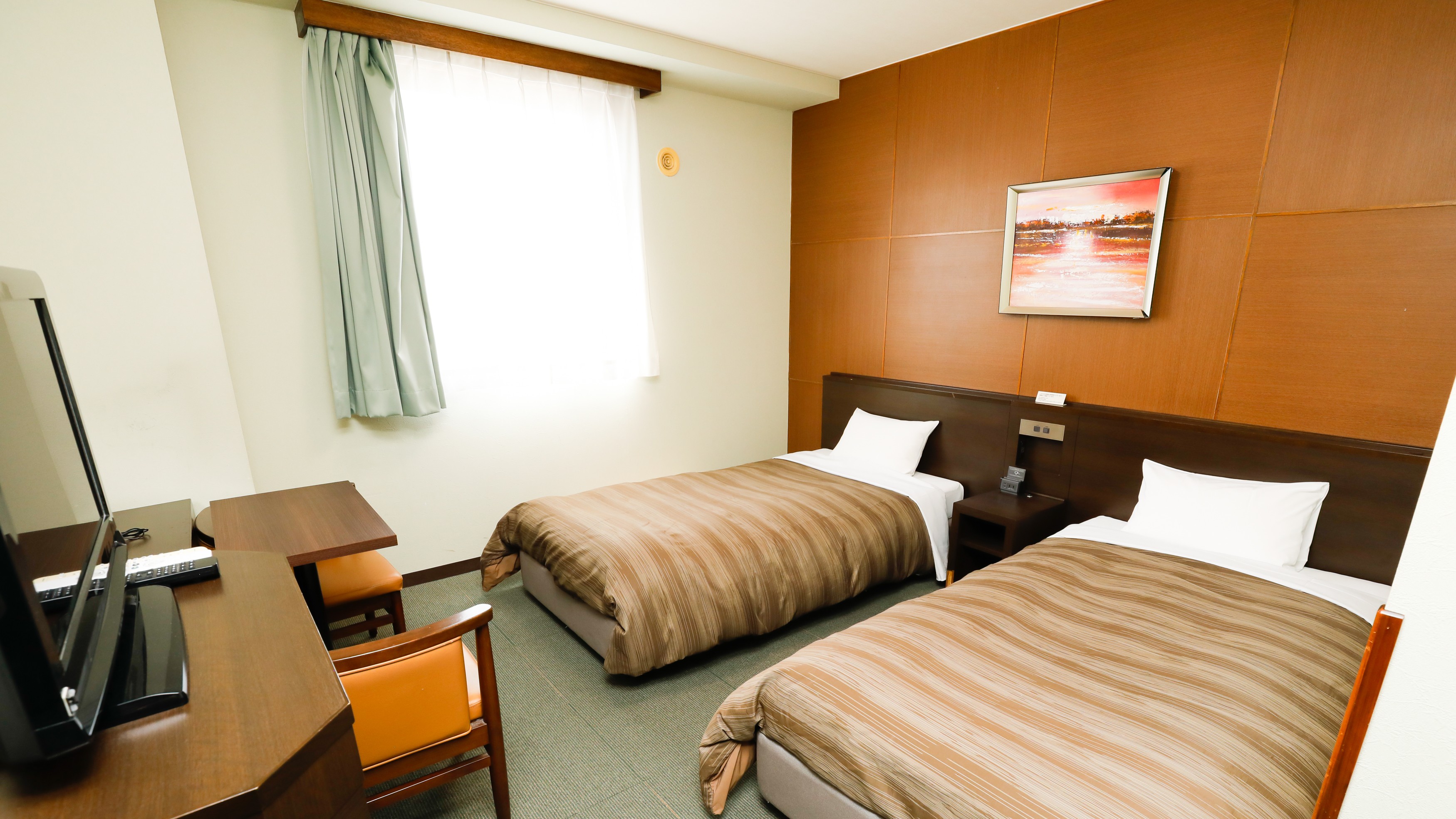 本館ツイン／機能充実の19㎡♪快適に過ごせるお部屋です。（客室一例）