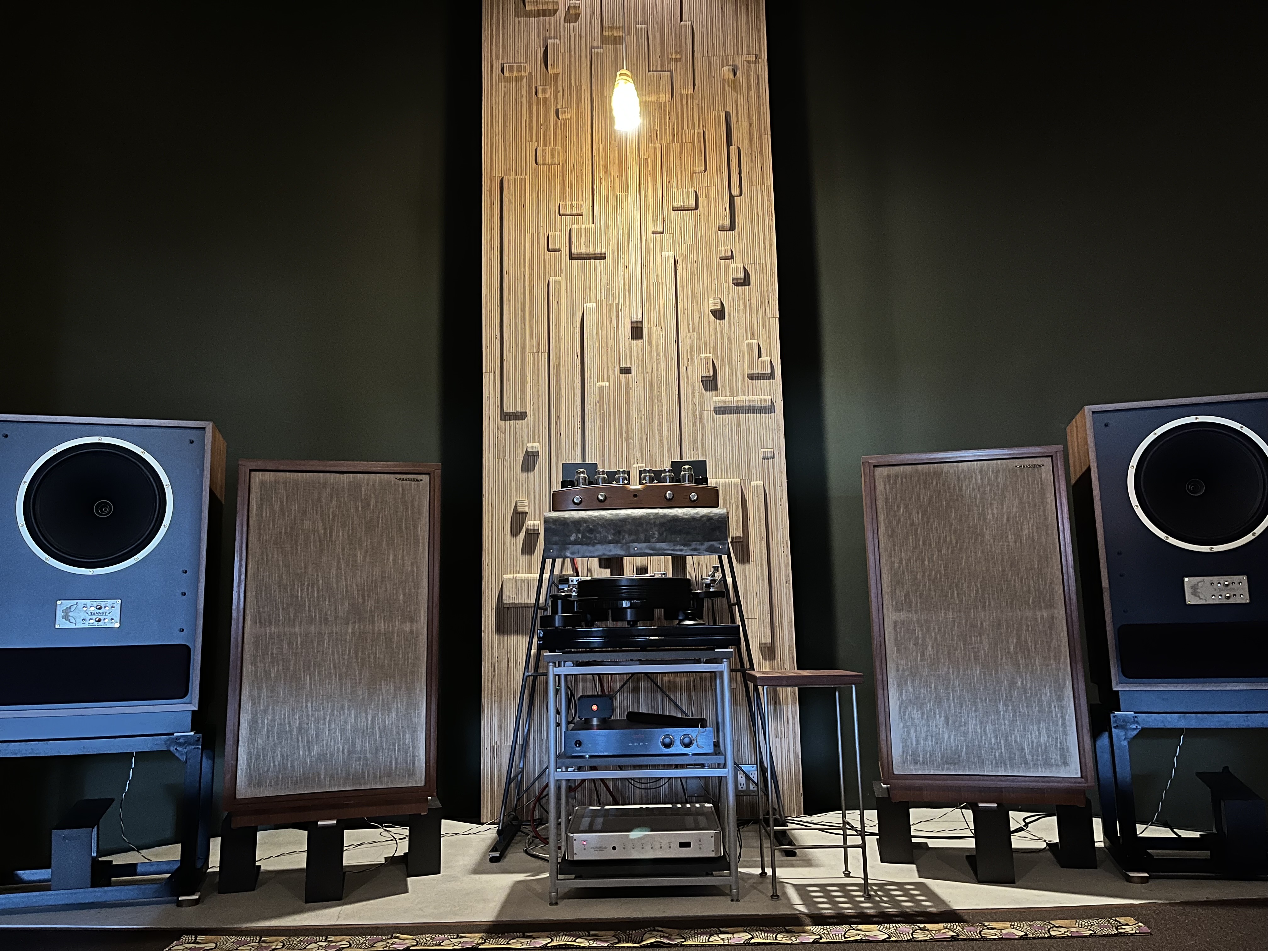 2F　オーディオルーム