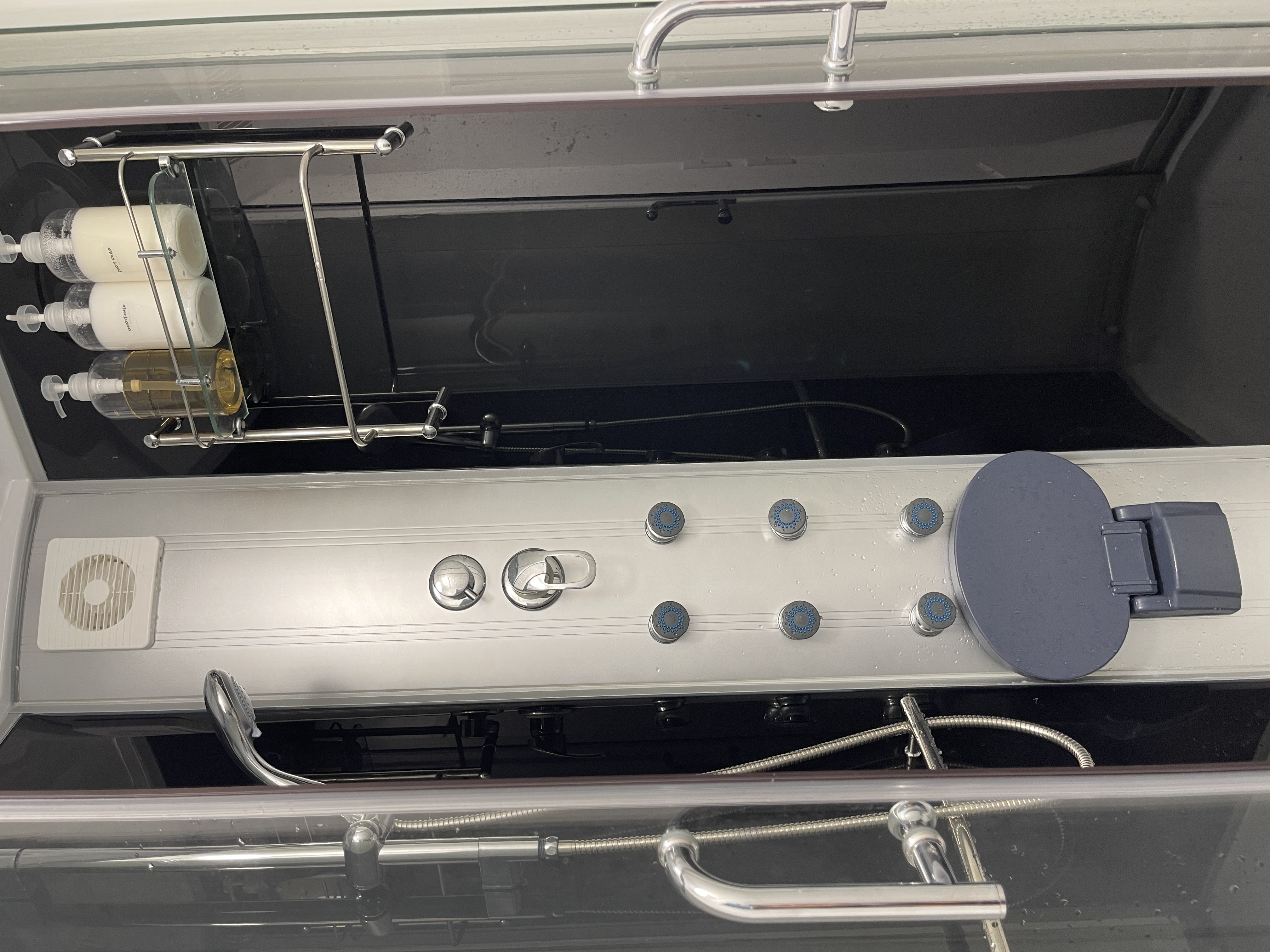 豪華シャワールームあり（共用）