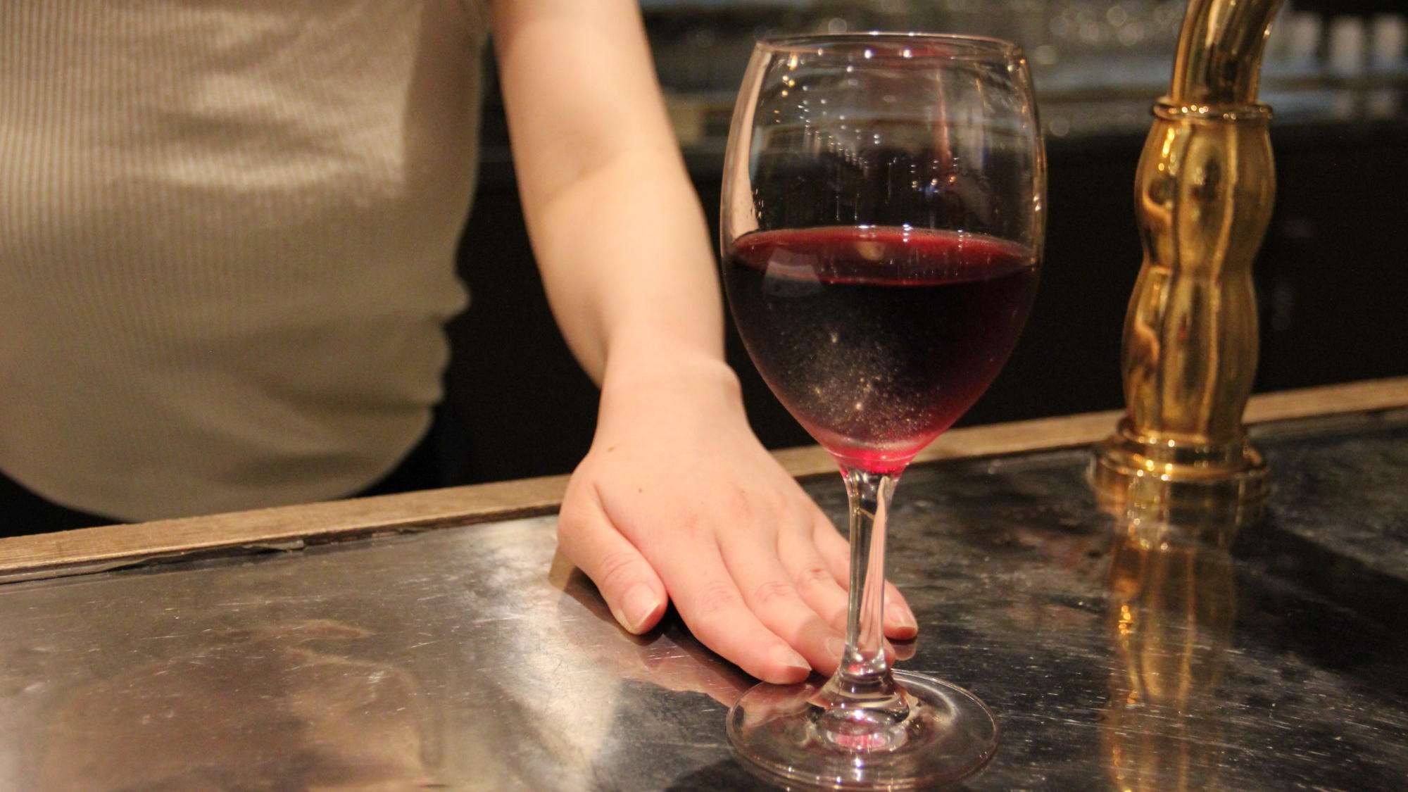 ワイン提供イメージ