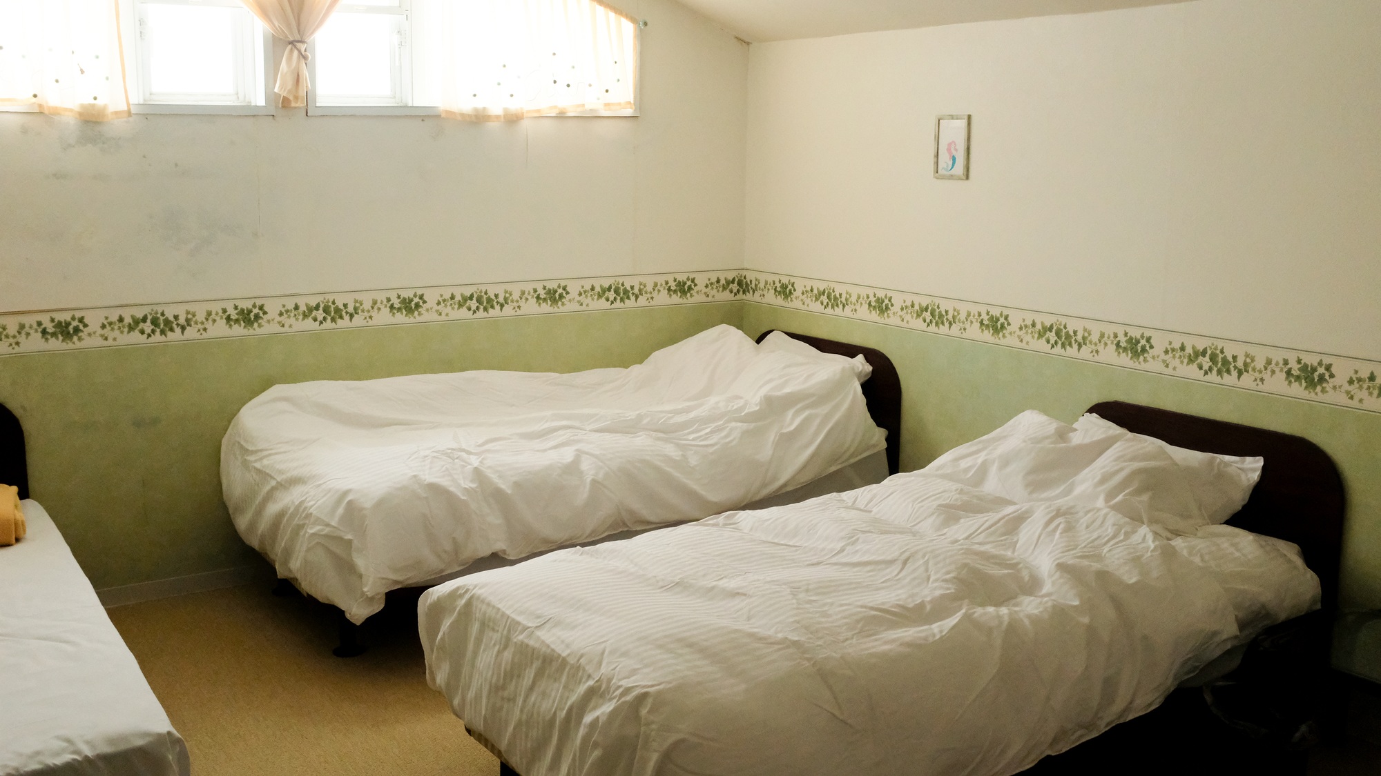 ・【ツインルーム】2名様でも過ごしやすい、広々としたシンプルな客室です