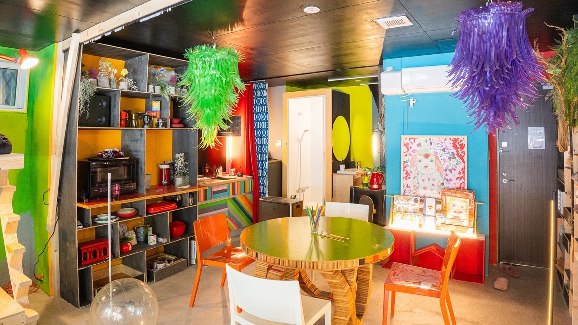 【スタンダード】仲間と過ごす音楽・アートの都市型ステイ