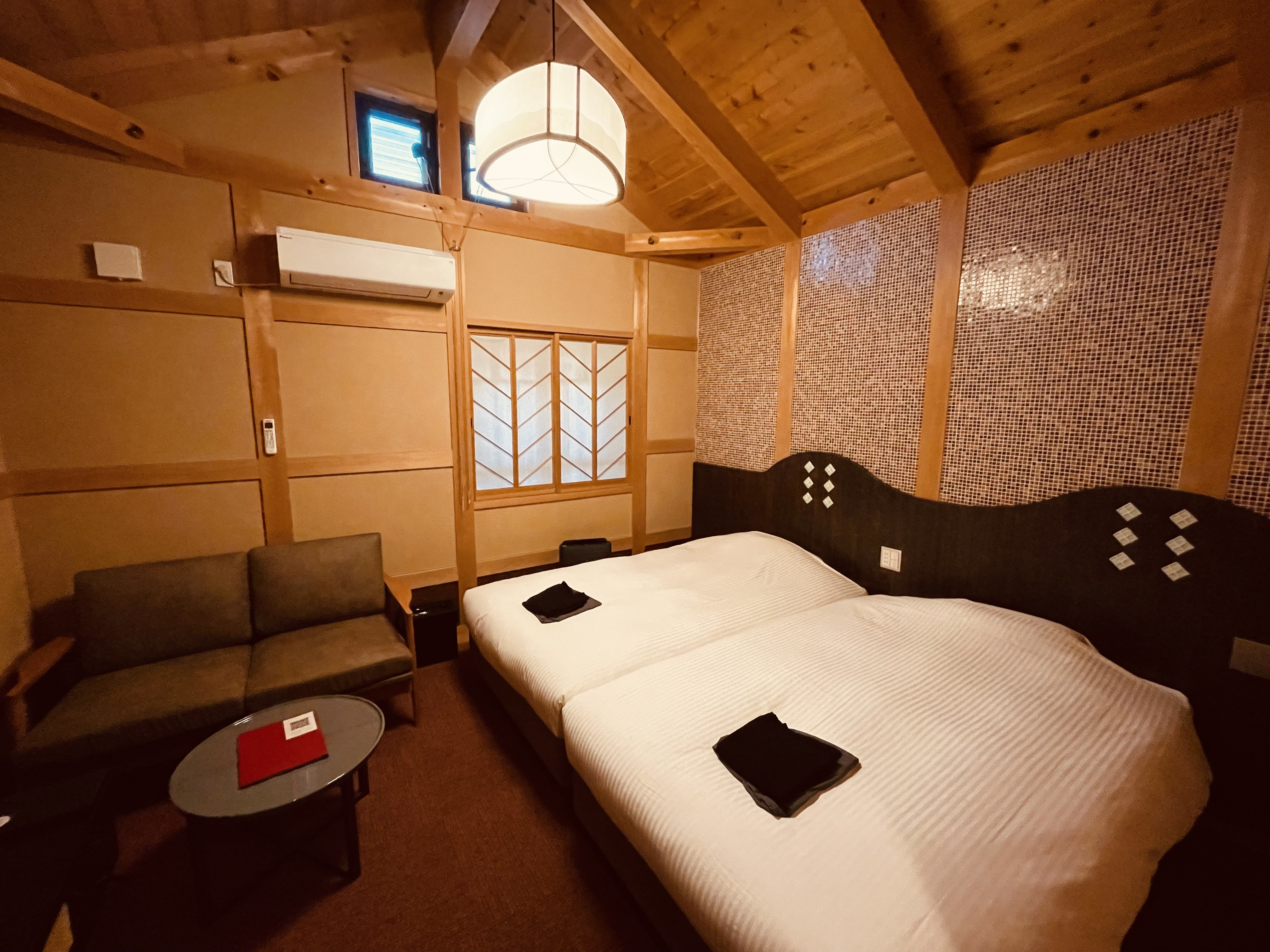 別館【栗】１６㎡／洋室／最大人数２名