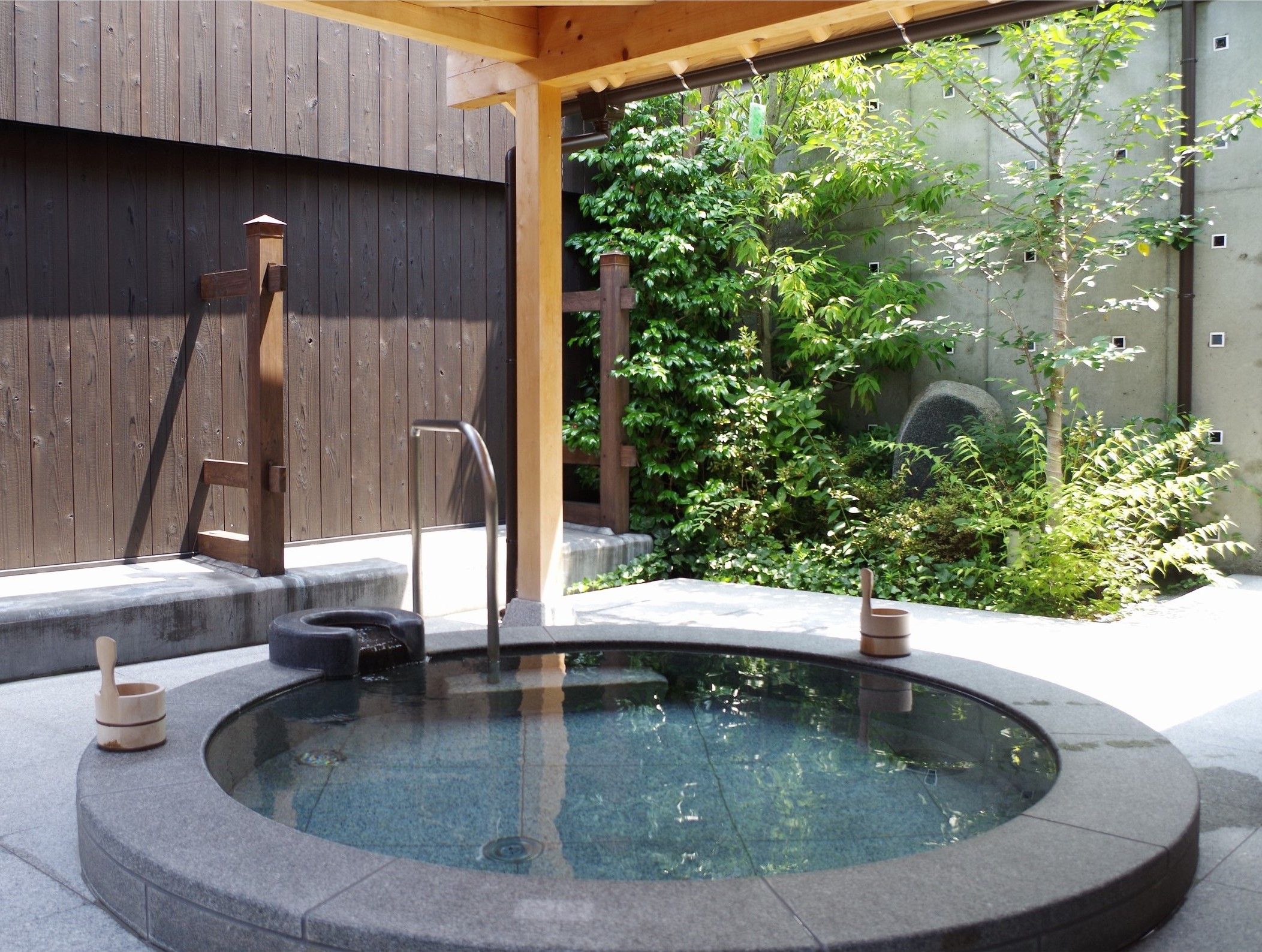 湯の華温泉／露天風呂