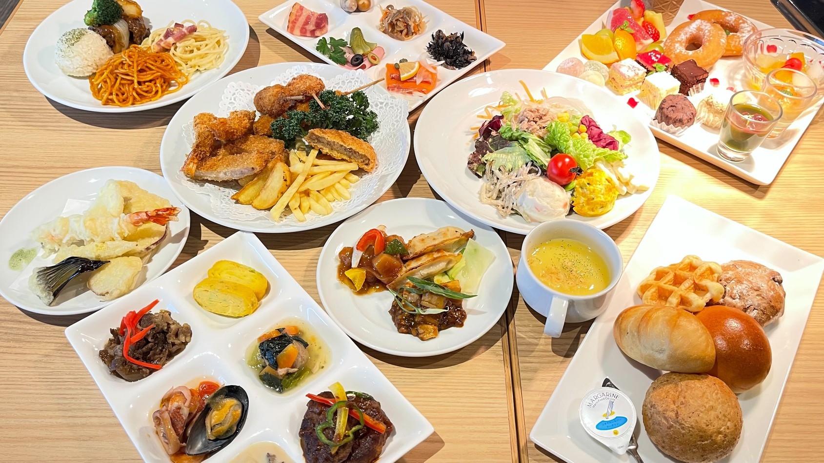 【12時チェックイン/昼食付き】大阪ベイエリアを望むレストランで和洋中30種を楽しむランチビュッフェ