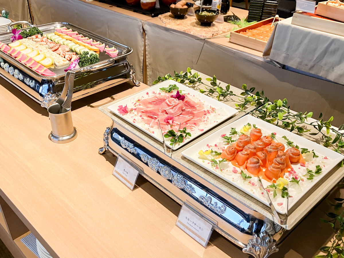 朝食ビュッフェ　一例
