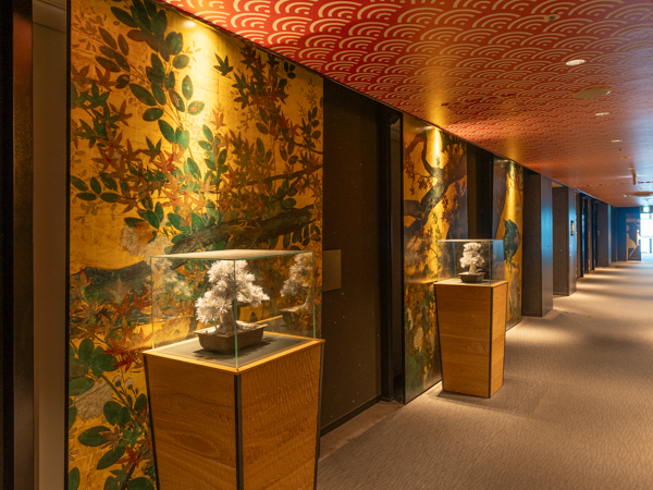 エレベーター前・廊下