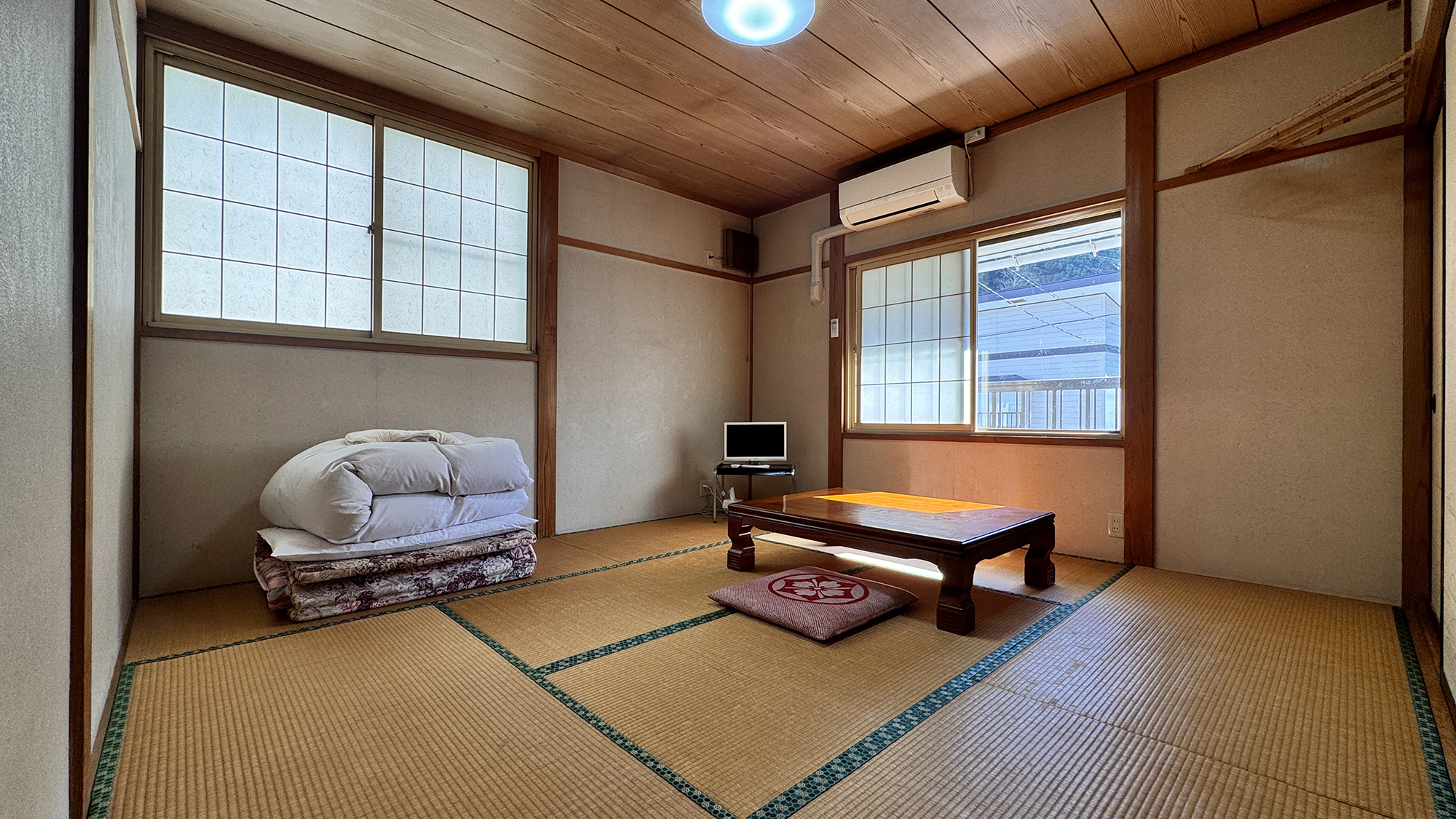 WiFi・エアコン完備、7.5畳～8畳の和室です。