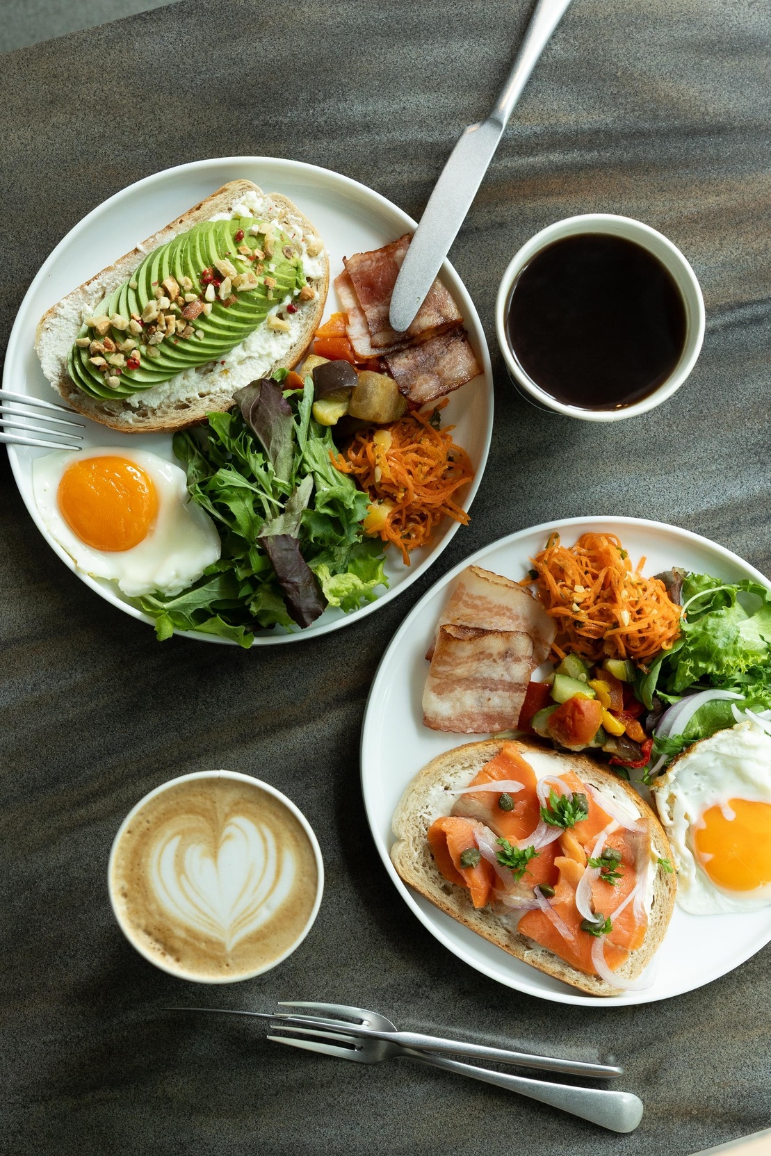 【朝食付き】朝食はその日の気分で、姉妹ホテル食べ比べプラン