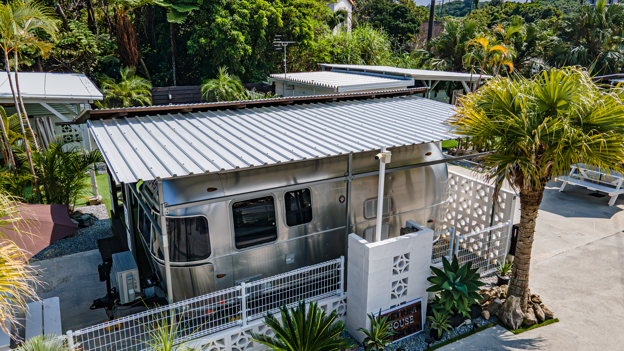 施設外観【AIR STREAM】