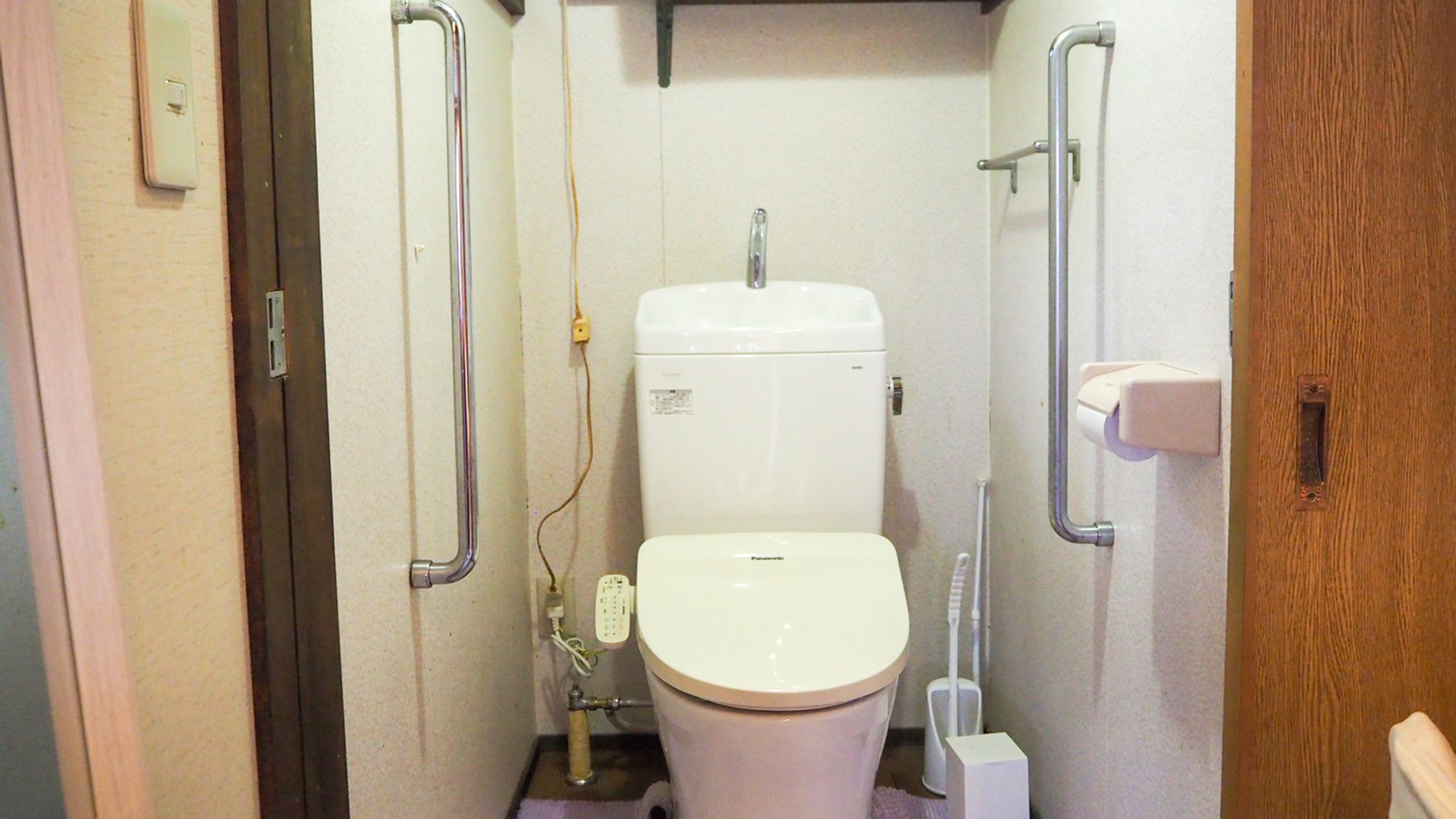 ・【トイレ】温水洗浄機能がついたトイレが2カ所ございます。