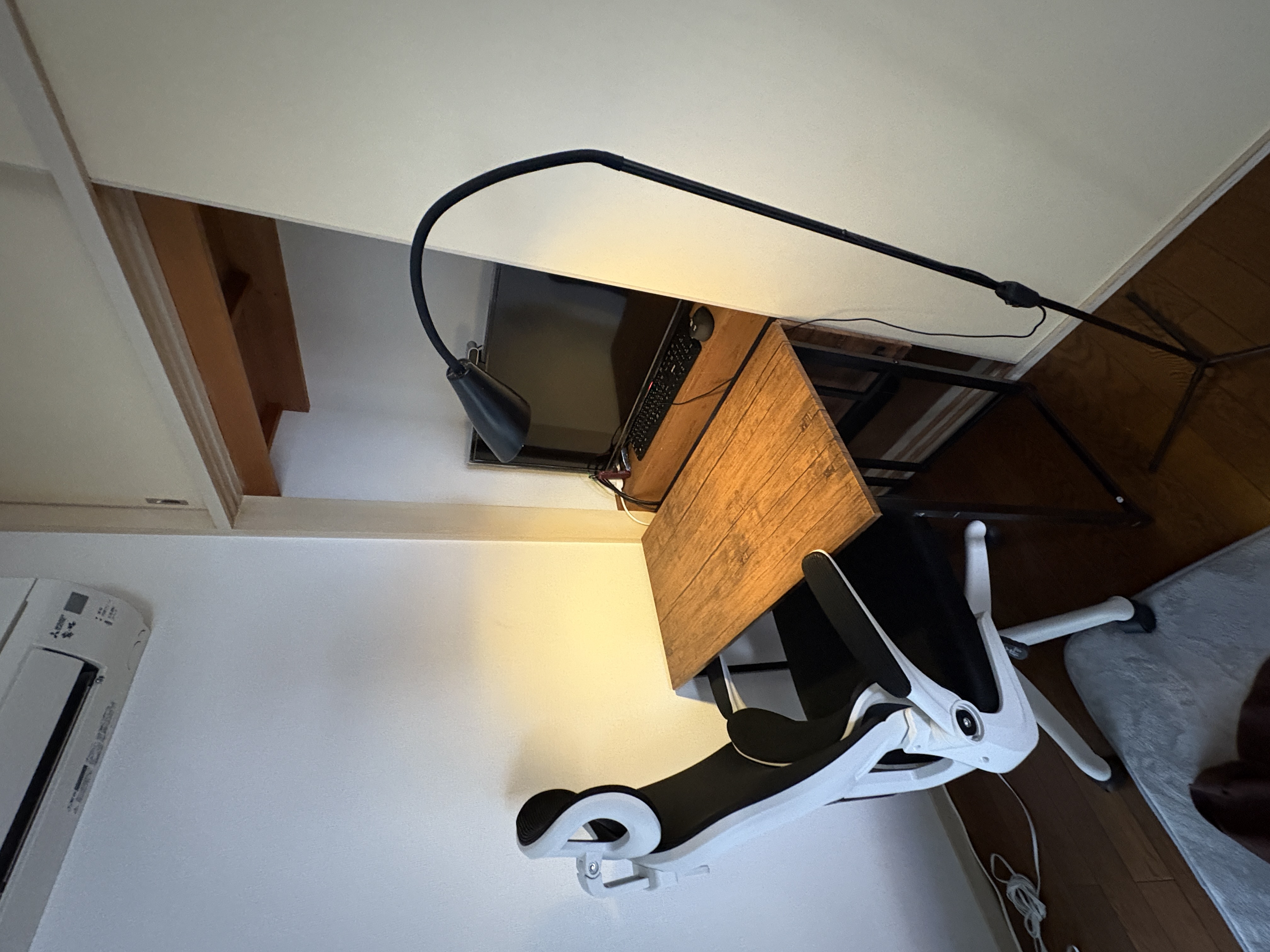 デスクでの作業