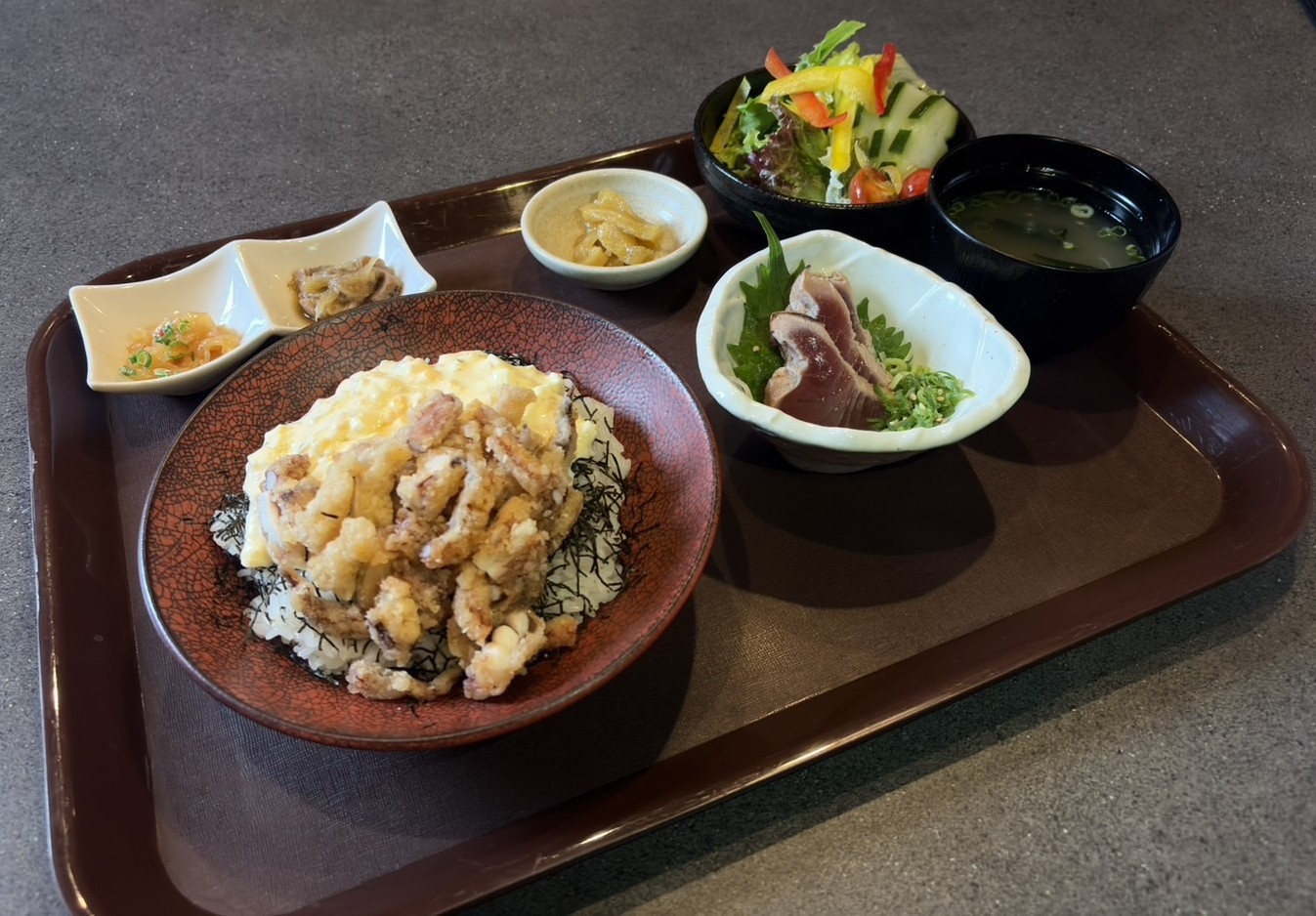 【1泊2食付】選べる3種の定食♪　（鯛の兜焼き定食・天ぷら定食・イカタル定食）