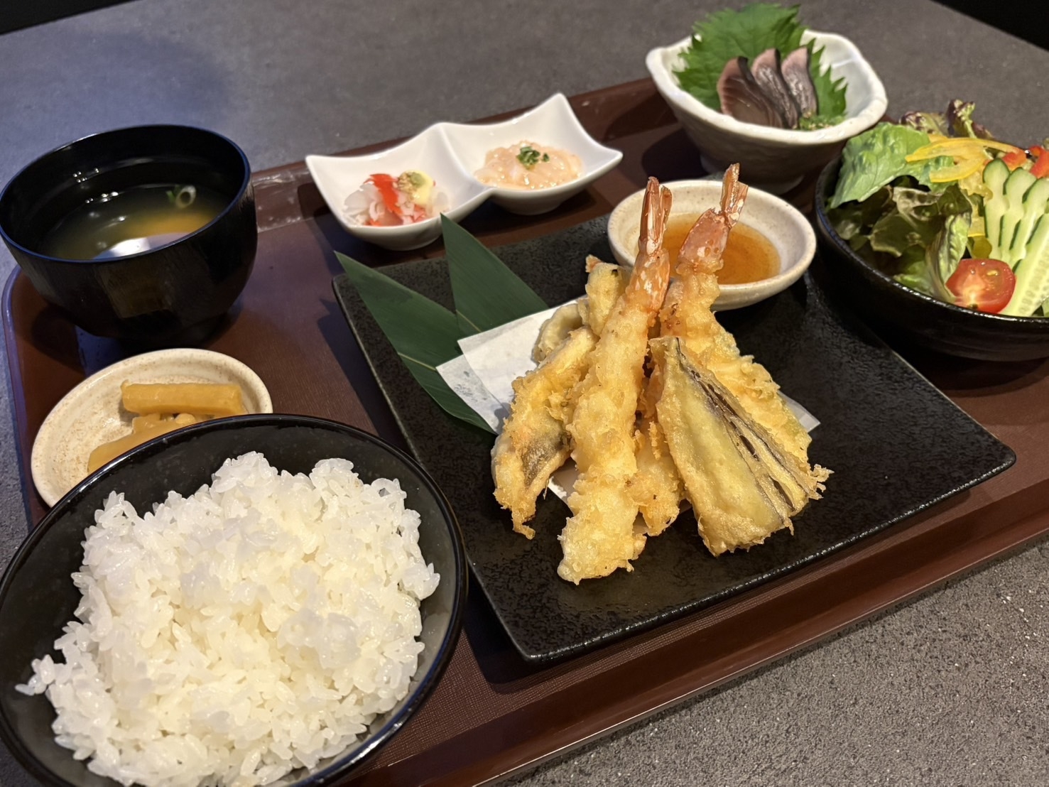 【1泊2食付】選べる3種の定食♪　（鯛の兜焼き定食・天ぷら定食・イカタル定食）