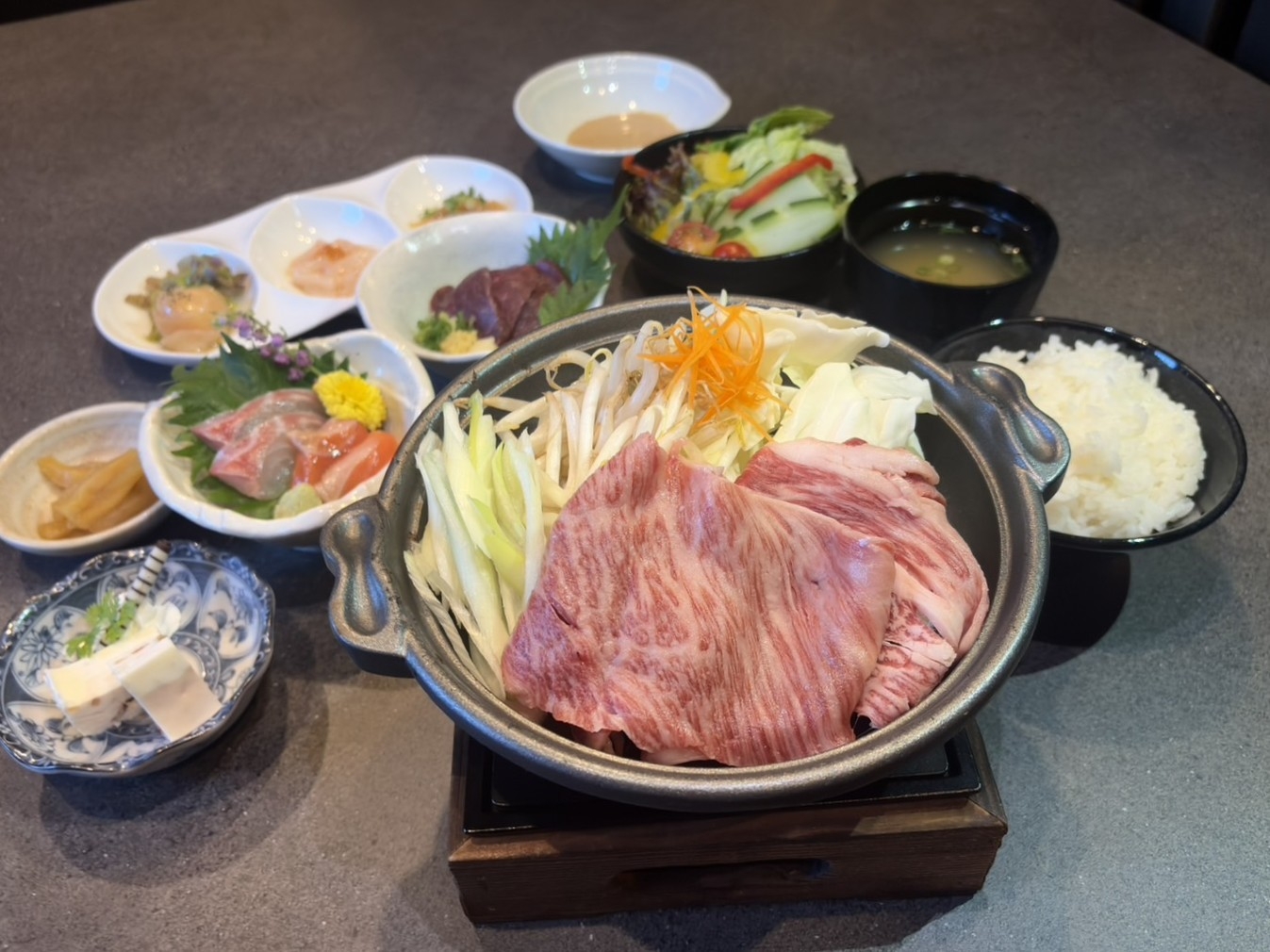 【1泊2食付】選べる3種の御膳♪　（和牛のもつ鍋・黒毛和牛の陶板蒸し・鹿児島県産黒豚のしゃぶしゃぶ）