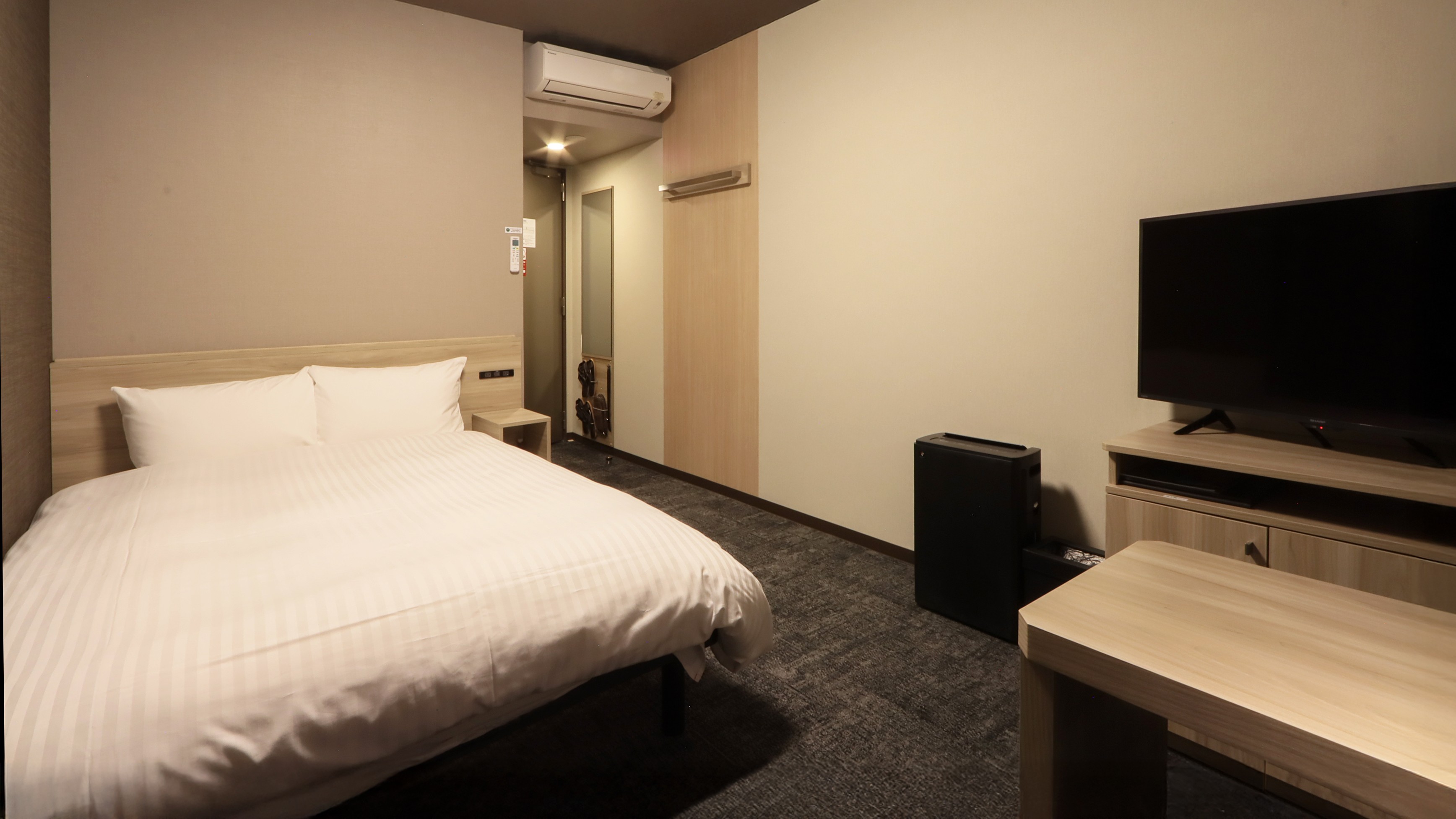 セミダブルルーム