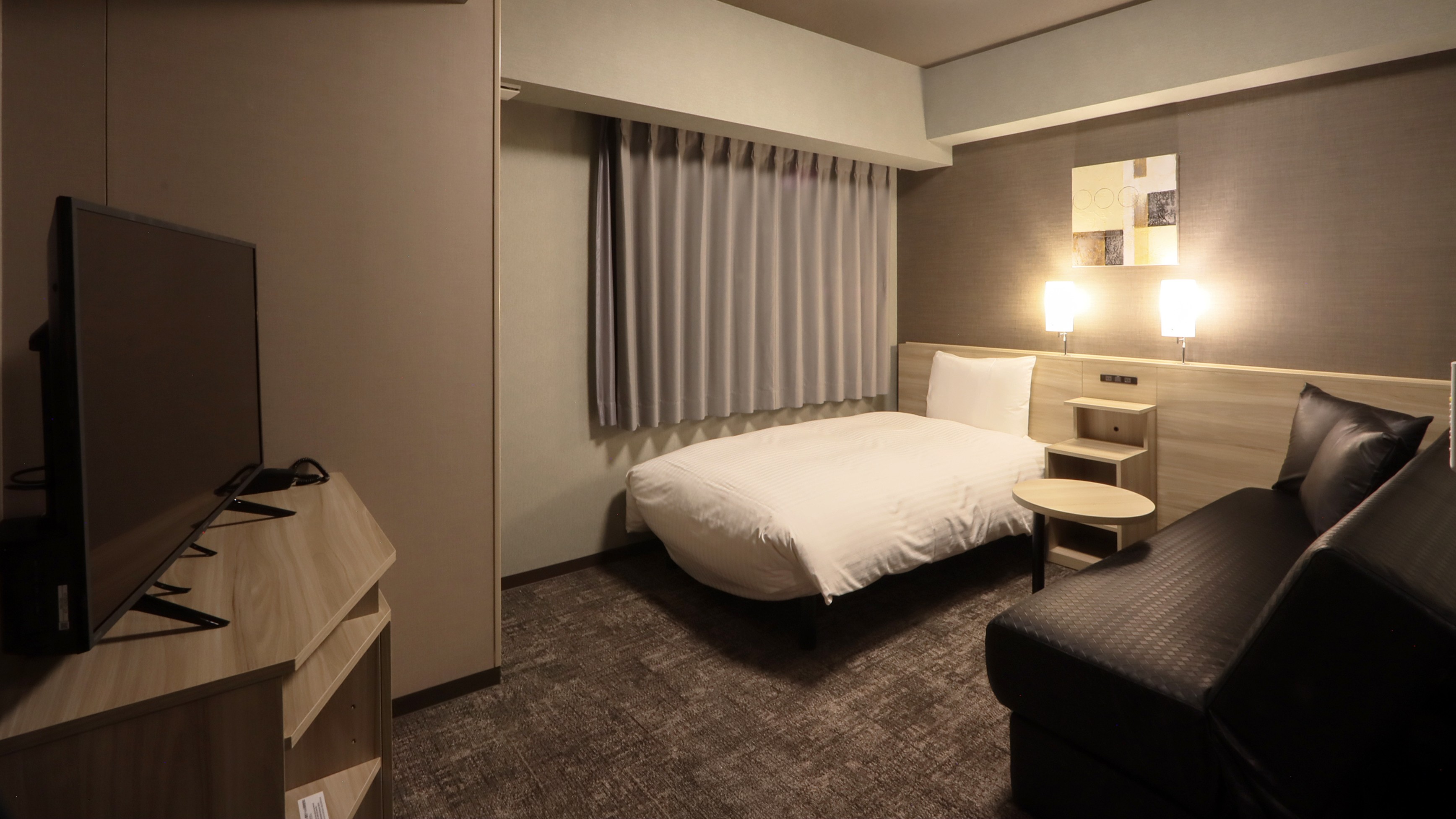 オープンシングルルーム（2名利用可）　※ご予約は公式HPにて承っております。