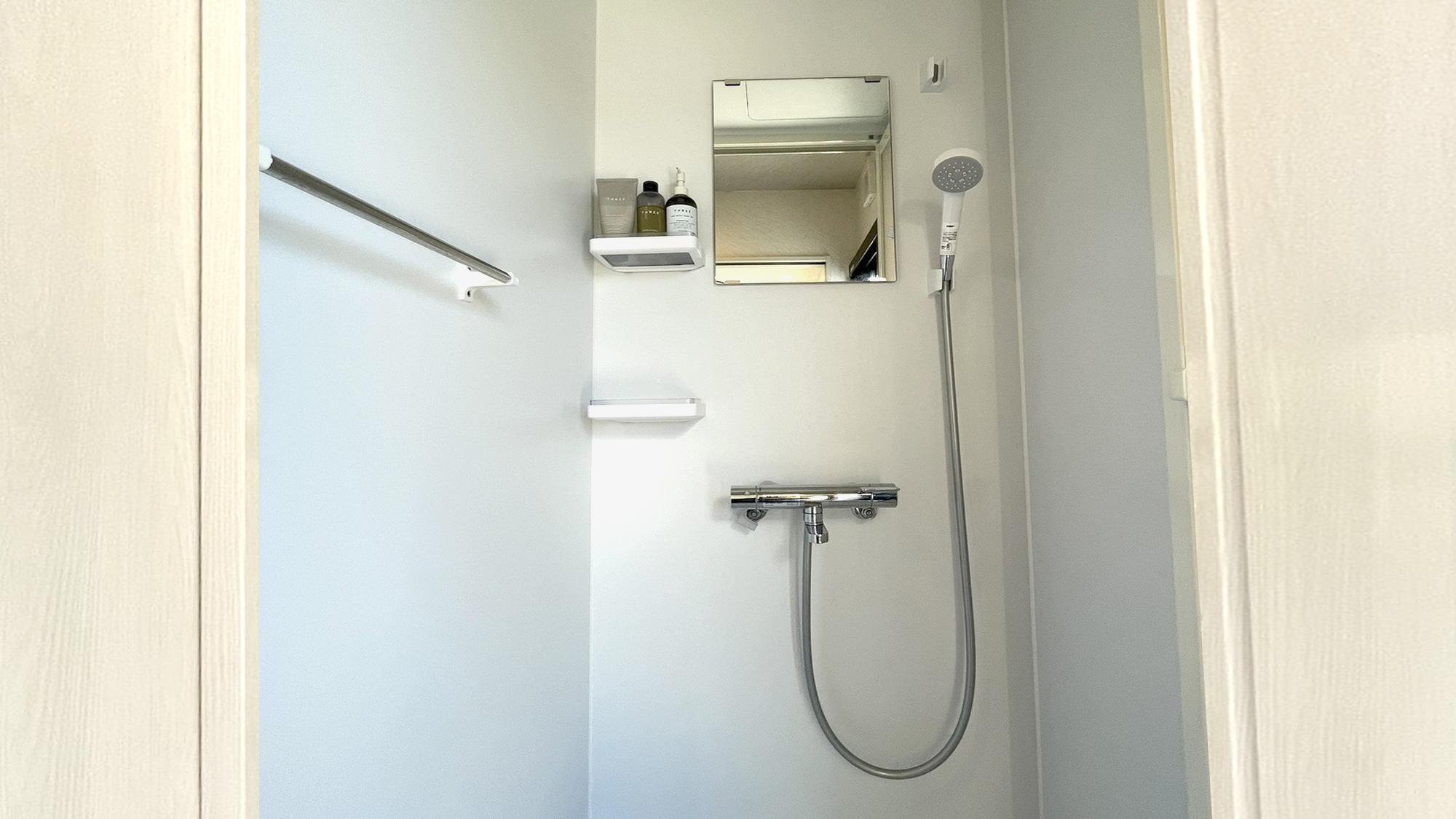 シャワーブース