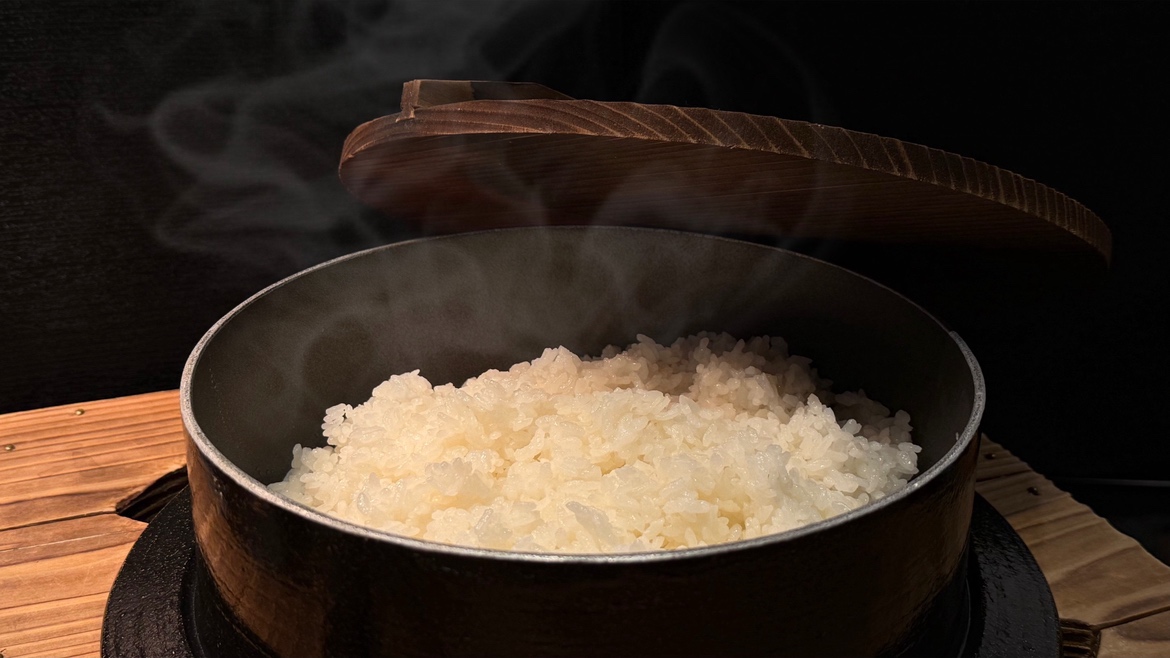 ◆炊き立ての新潟県産コシヒカリ