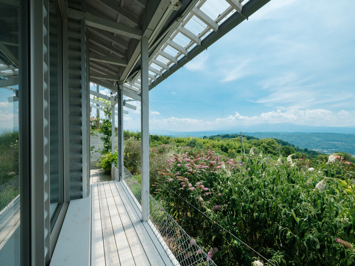 柵付きベランダ