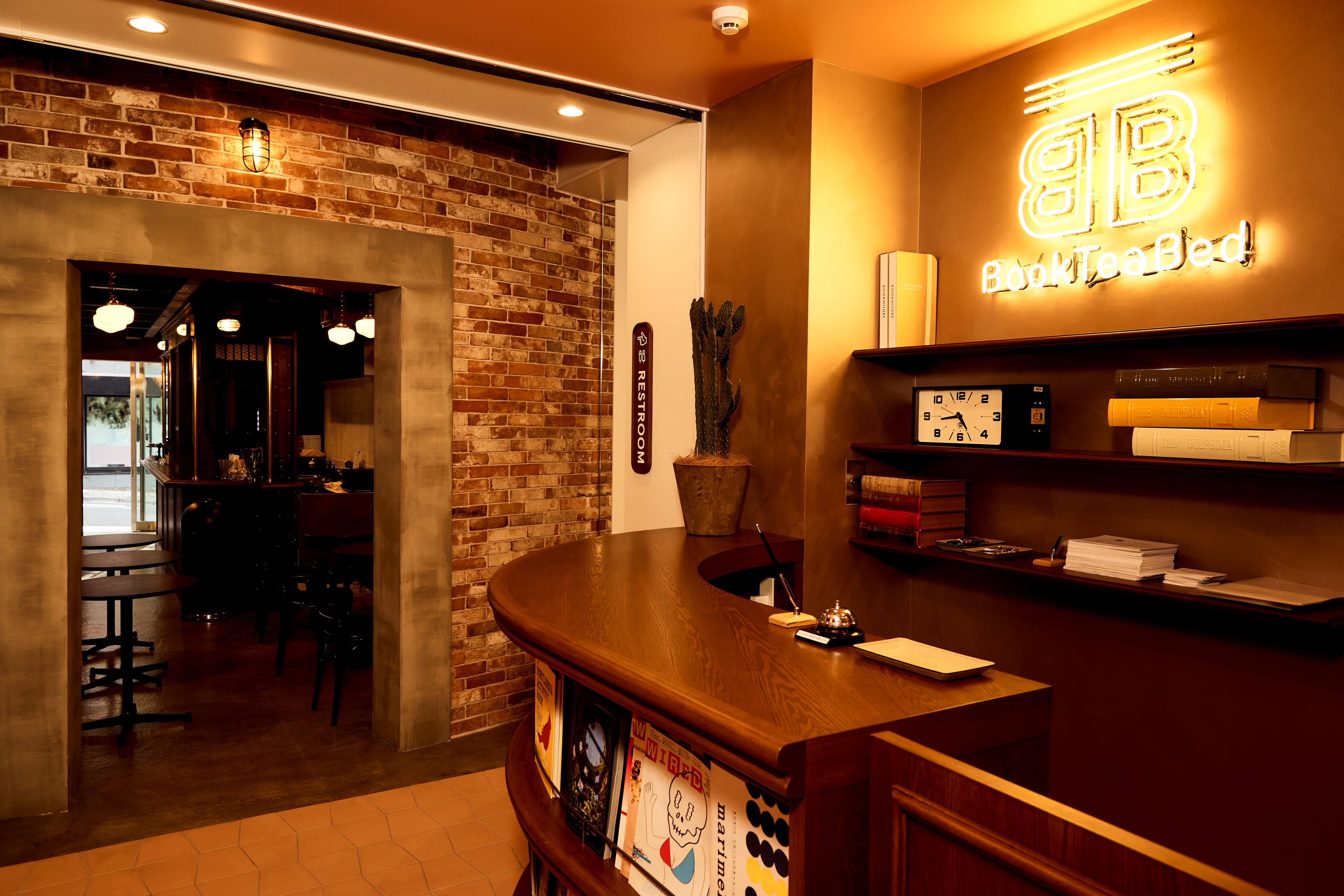 フロントデスク