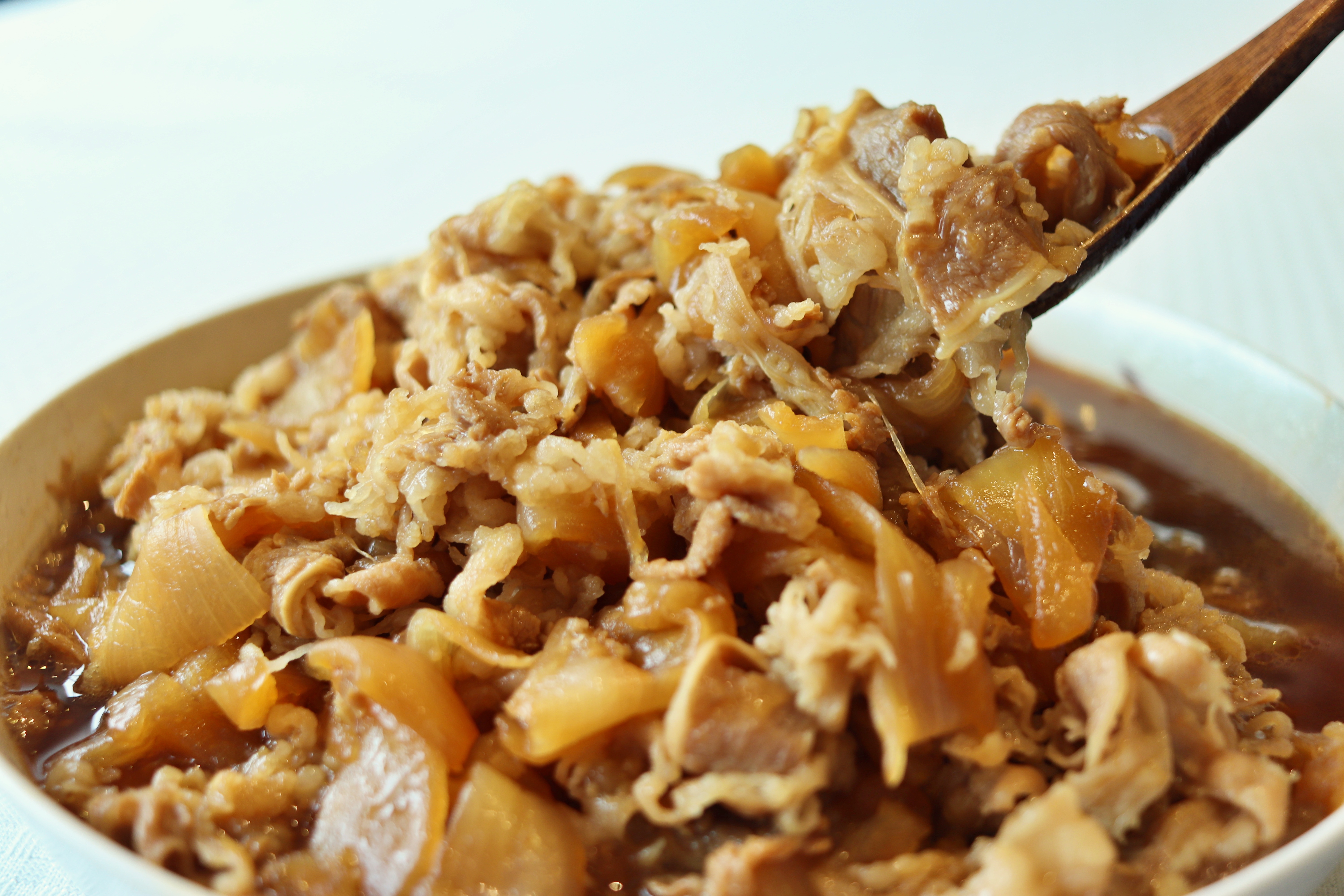 出会えたらラッキー♪ご飯に乗せて牛丼にもできる日替わり牛皿