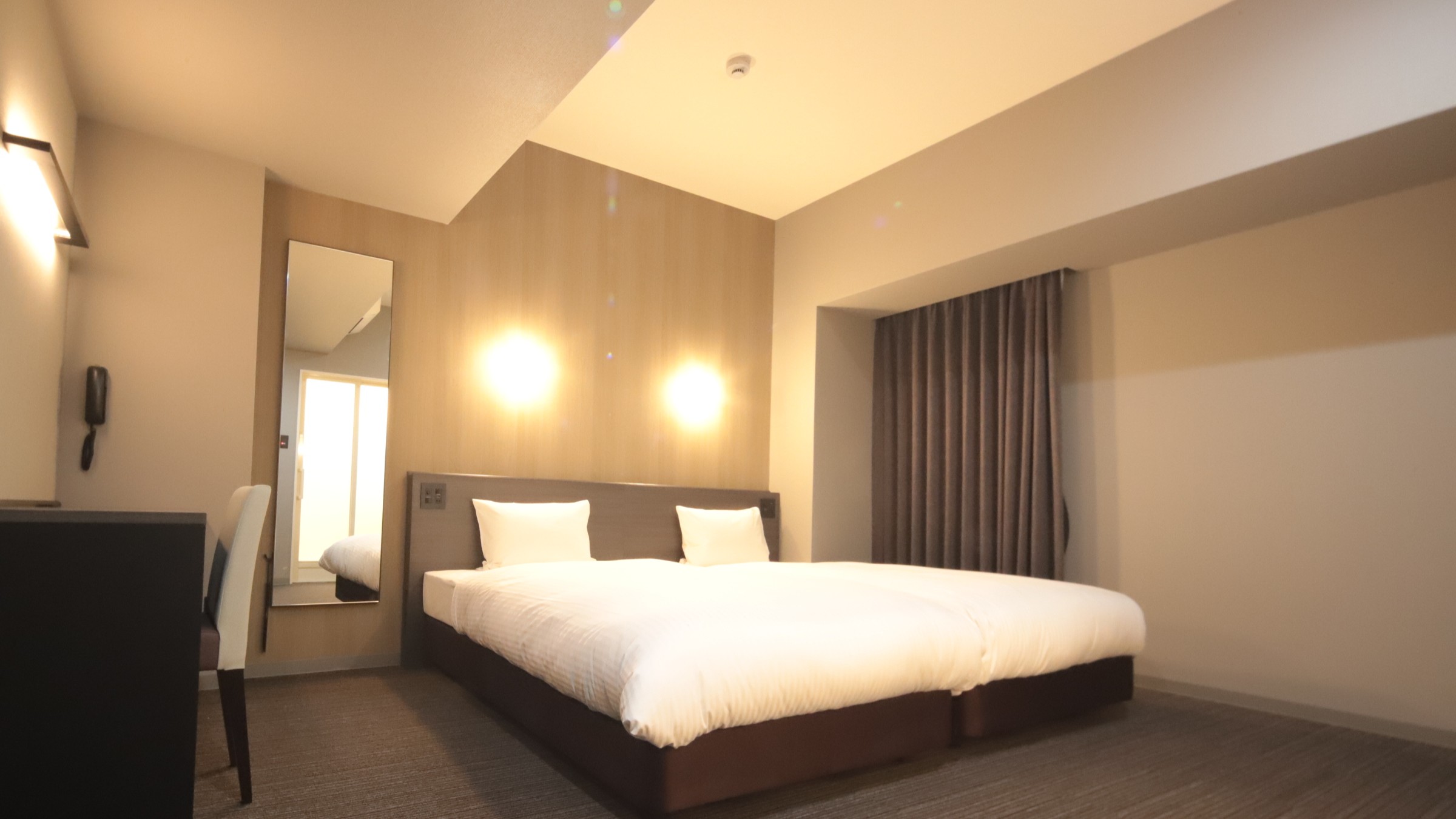 エグゼクティブツイン（110cm幅ベッド2台）