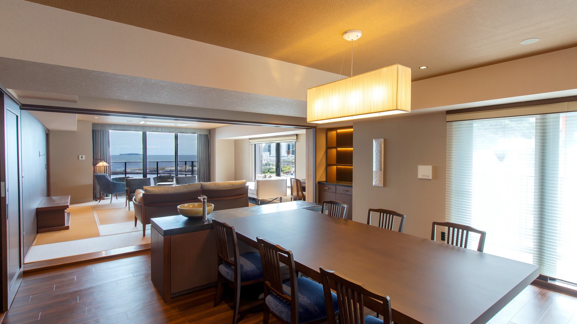 ロイヤルパノラマスイート【最上階和洋室～半露天源泉陶器風呂】