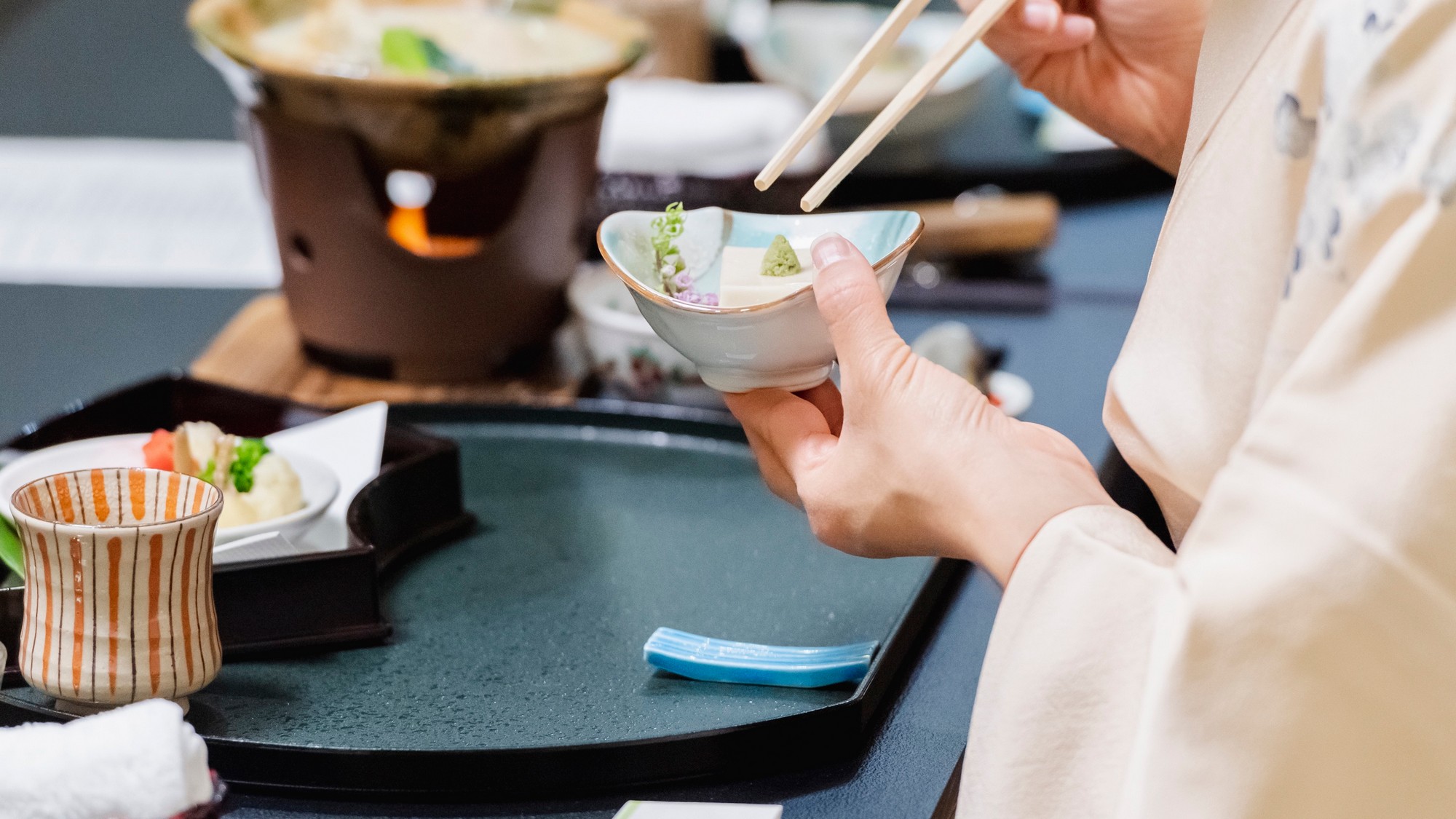 【港の朝ごはん〇和朝食付】朝からほっこり港町熱海の和朝食御膳〇沈みゆく夕日を展望大浴場で堪能