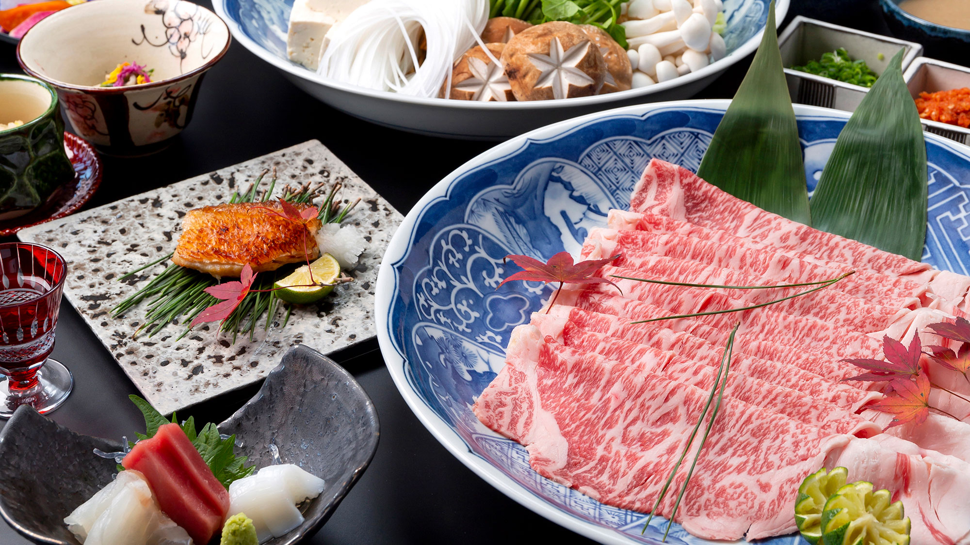 【極上和牛のしゃぶしゃぶ２食付】とろける舌触りの和牛しゃぶしゃぶをシェフのこだわりダレで堪能