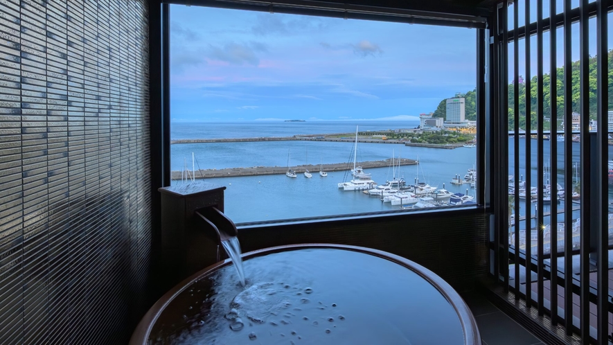 【渚プレミアム・和室セミスイート】源泉かけ流しを愉しむ海景陶器風呂