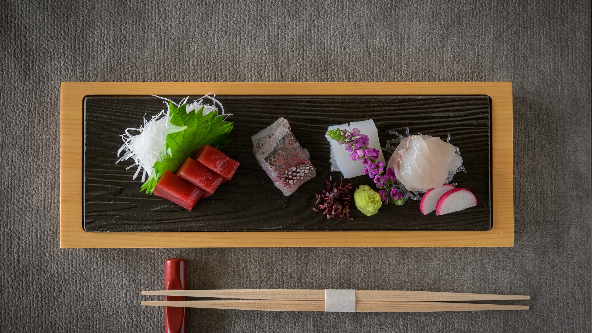 海の恵みをそのまま味わう、贅沢なお造り。