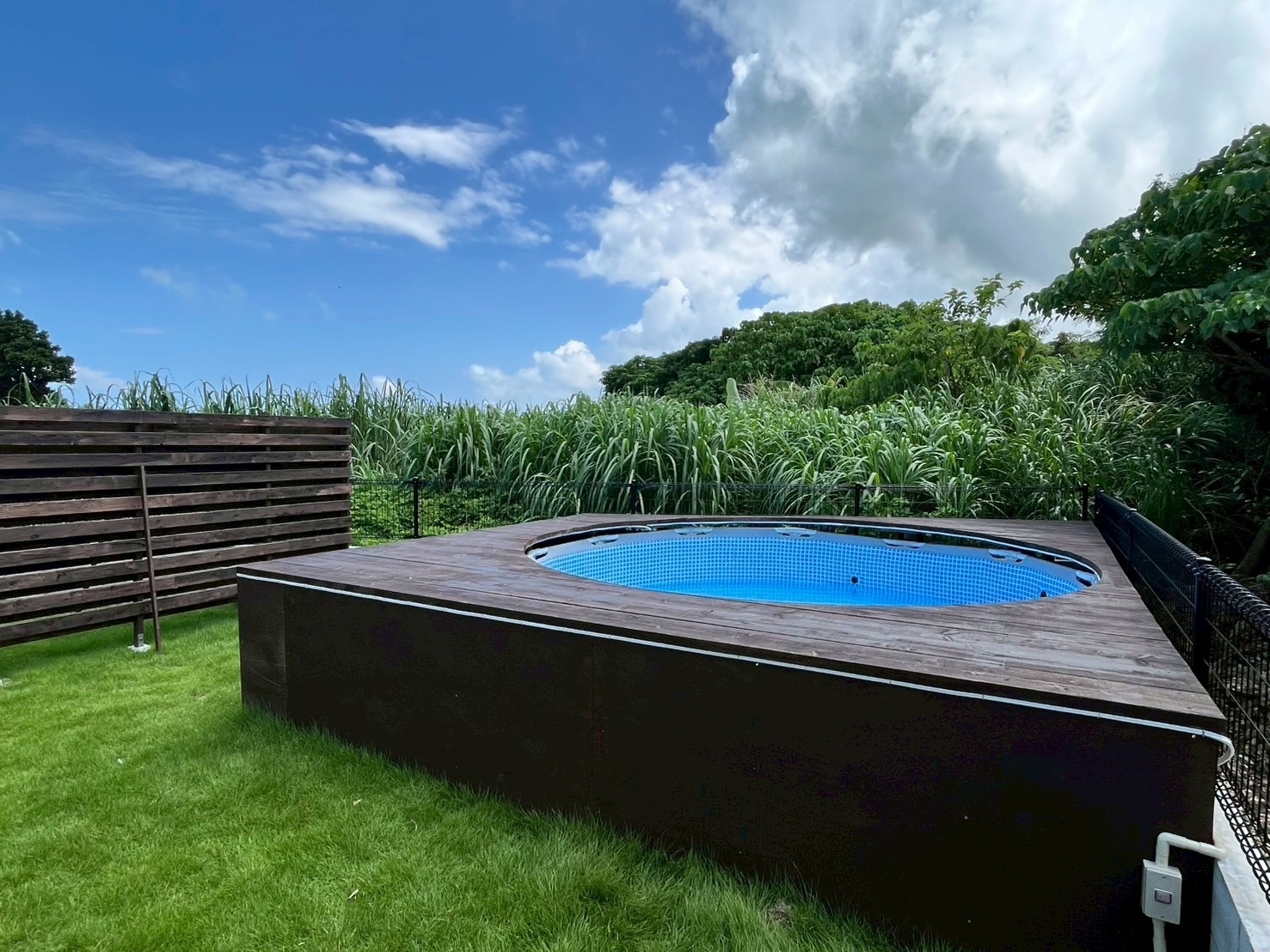 【Weelkyプラン】みんなで満喫！！プール＆レンタカー付プラン