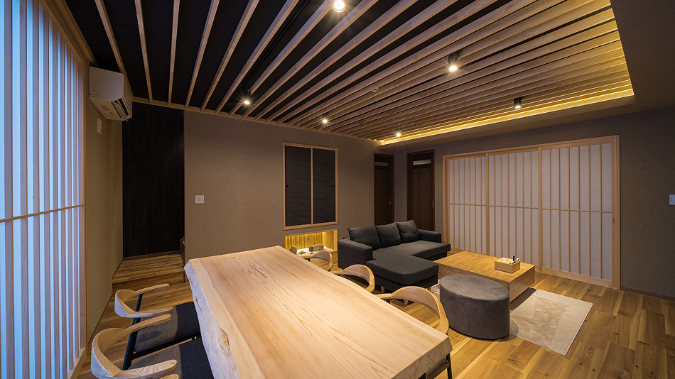 桜/広々としたダイニングテーブル