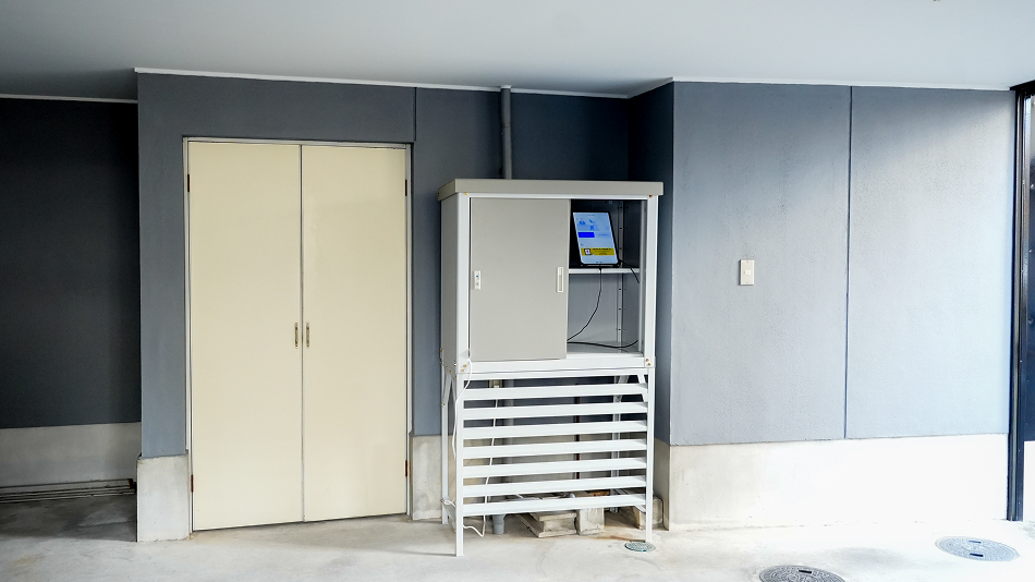 無人型チェックインシステムを採用