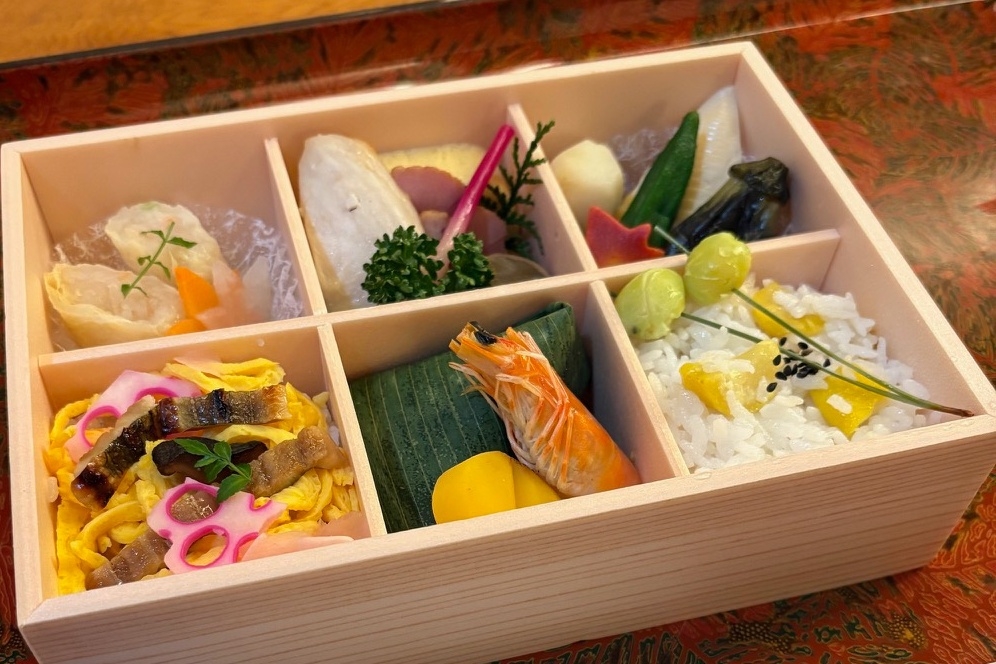 【朝食付】贅沢五種の朝食御膳付きプラン｜2階建て一棟貸し（露天風呂／サウナ／内風呂付）