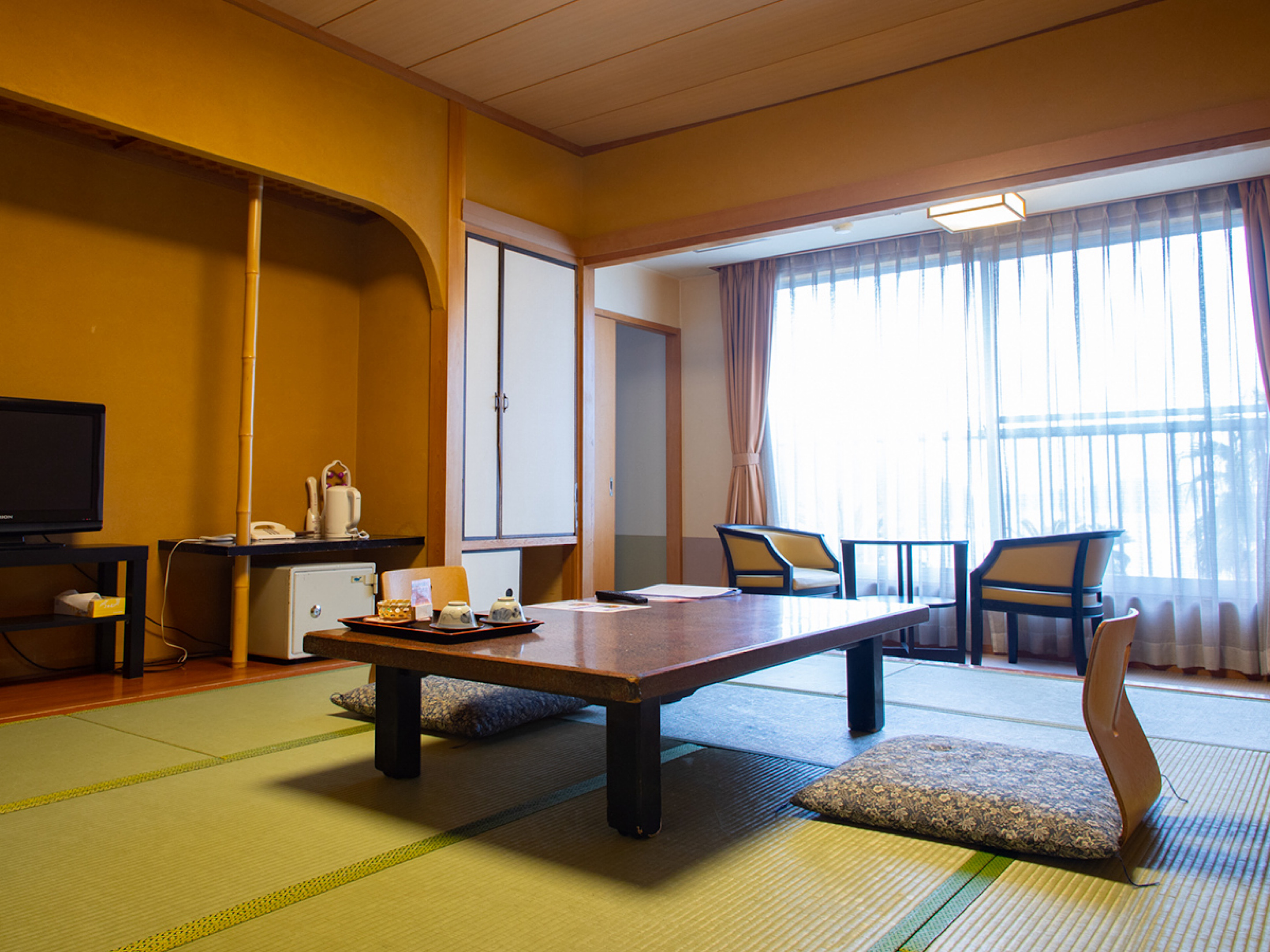 ［和美麗］10畳　バストイレ付