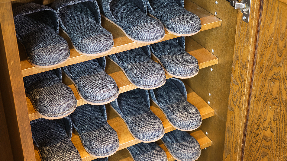 人数分のスリッパもございます