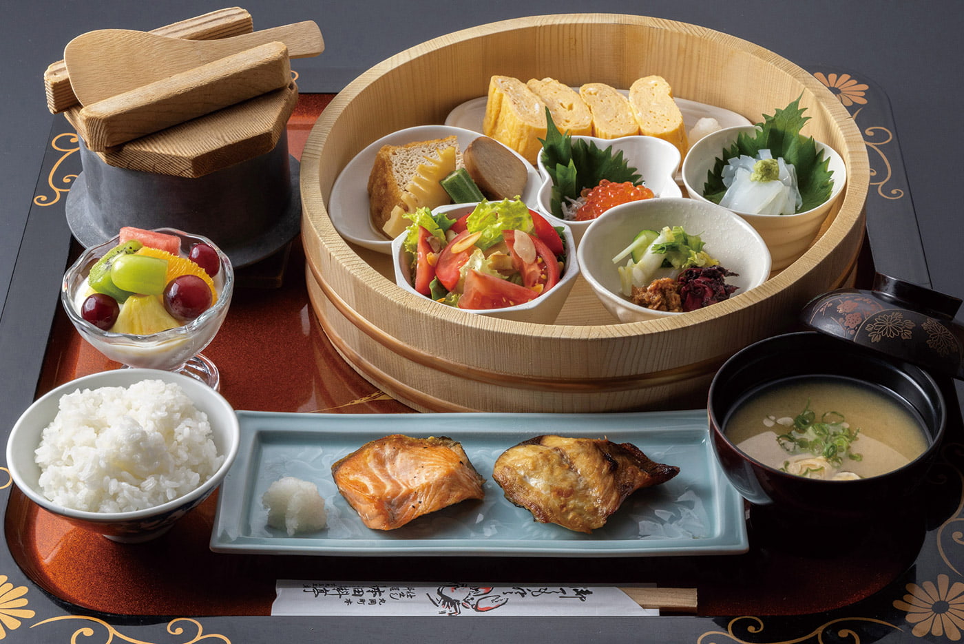 「ほんだ名物炭火魚の和食膳」朝食