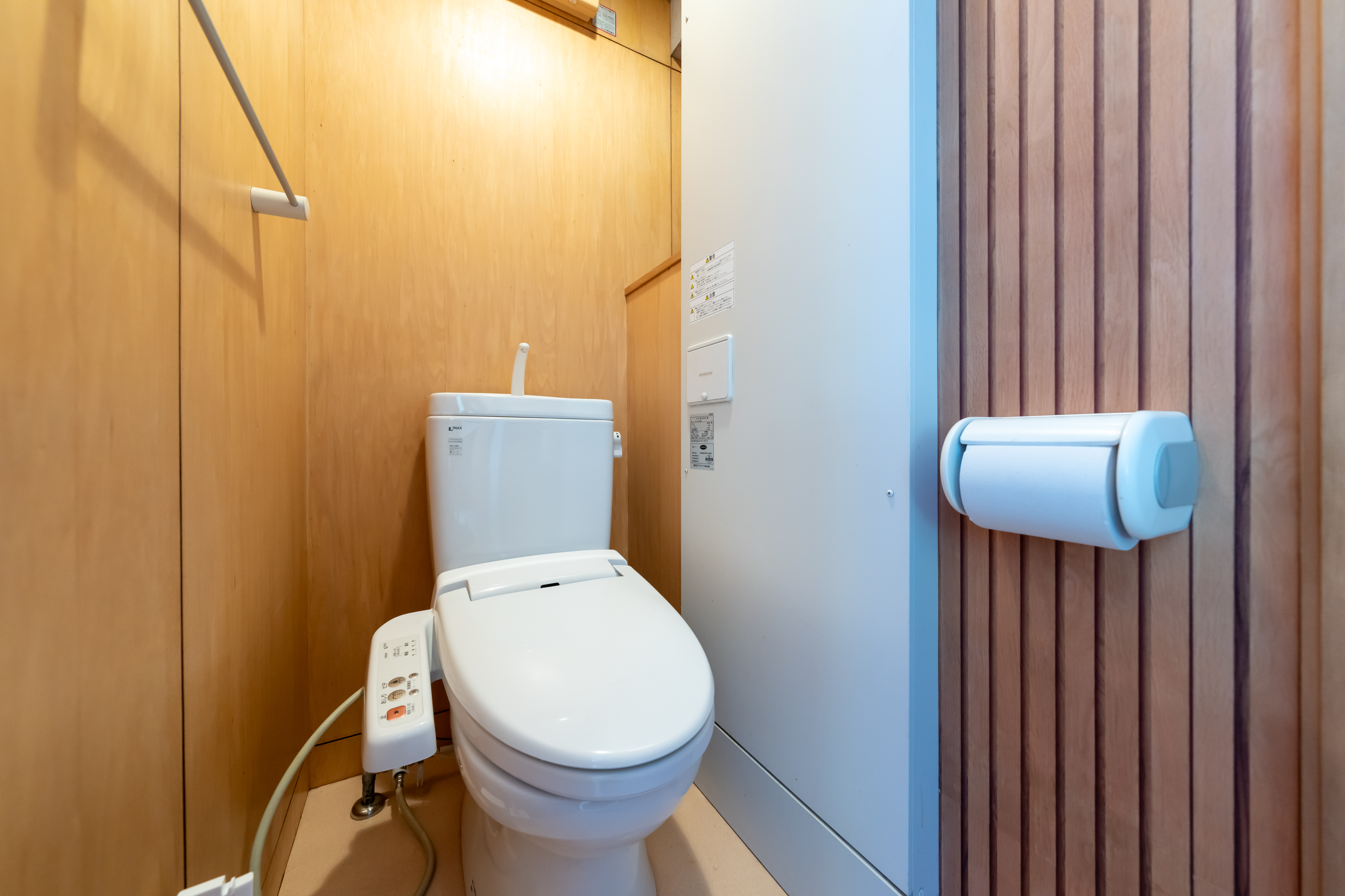 ウォシュレット付きトイレ