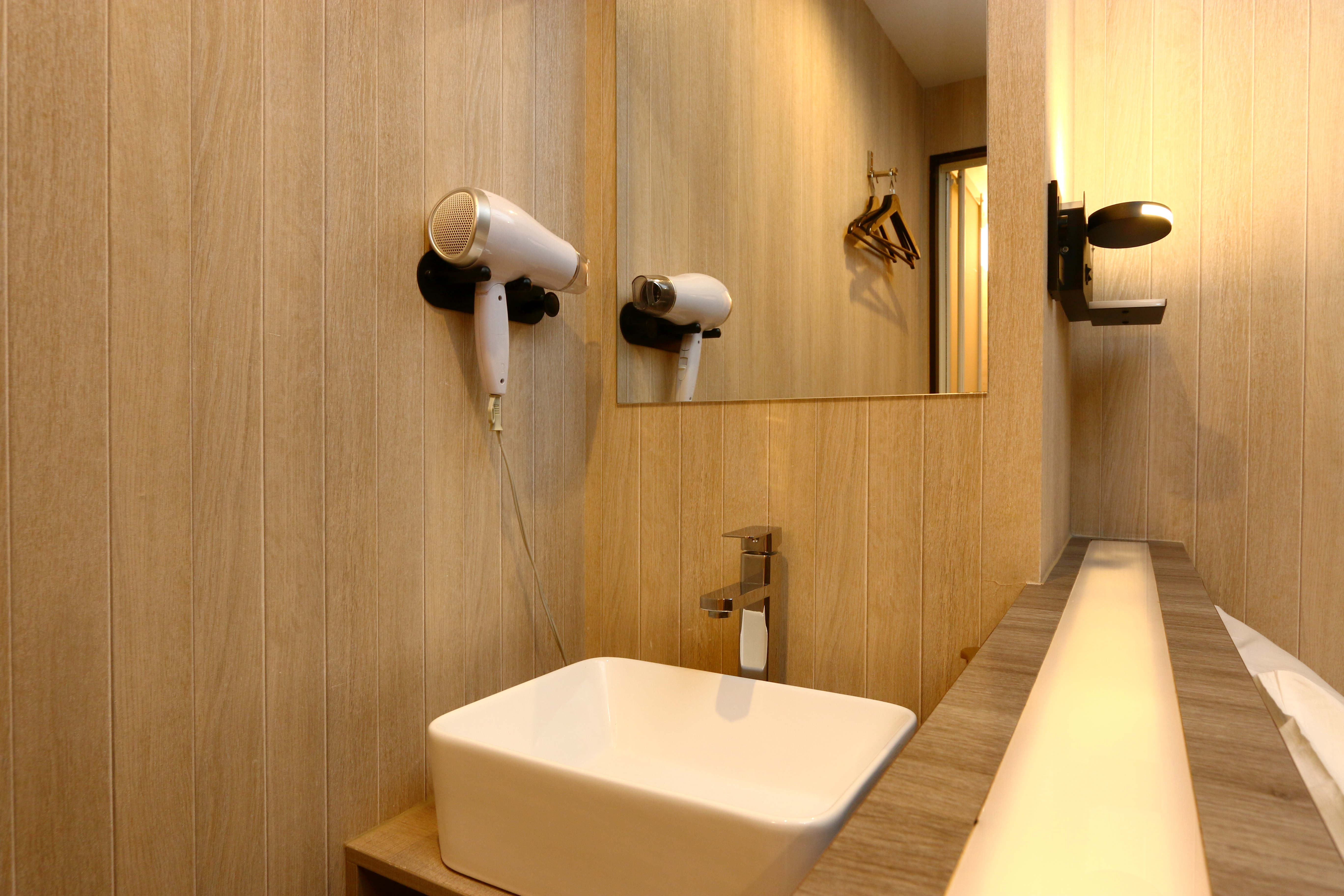 シャワー・トイレ独立◇エコノミーダブルルーム