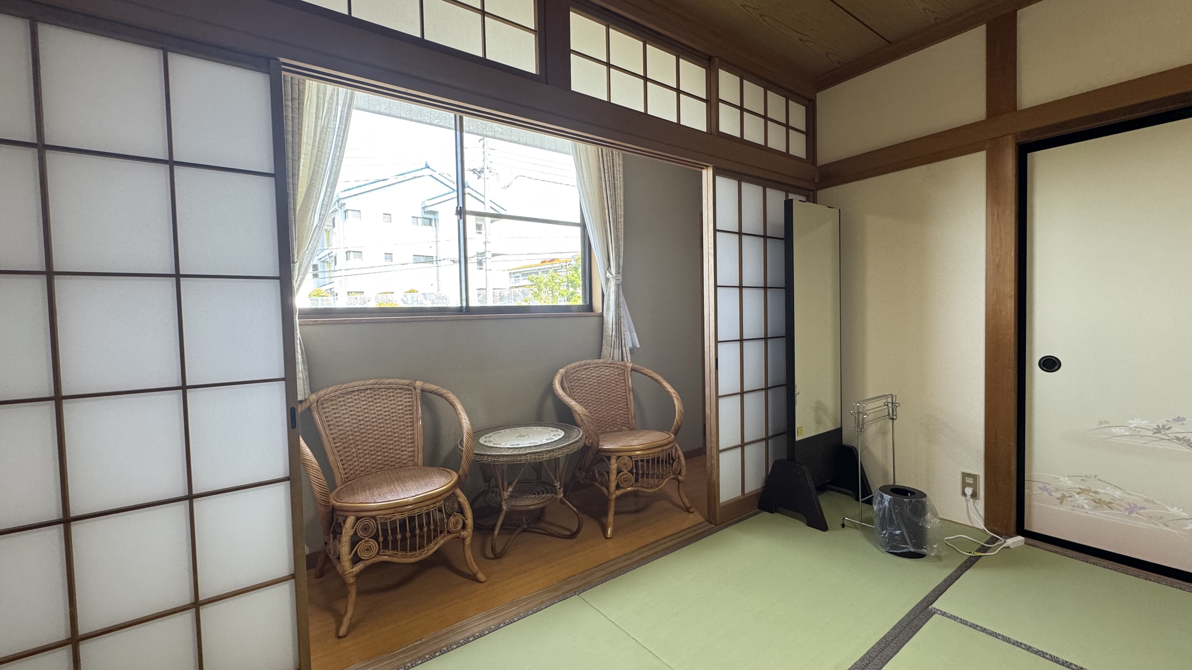 和室8畳（トイレ付）